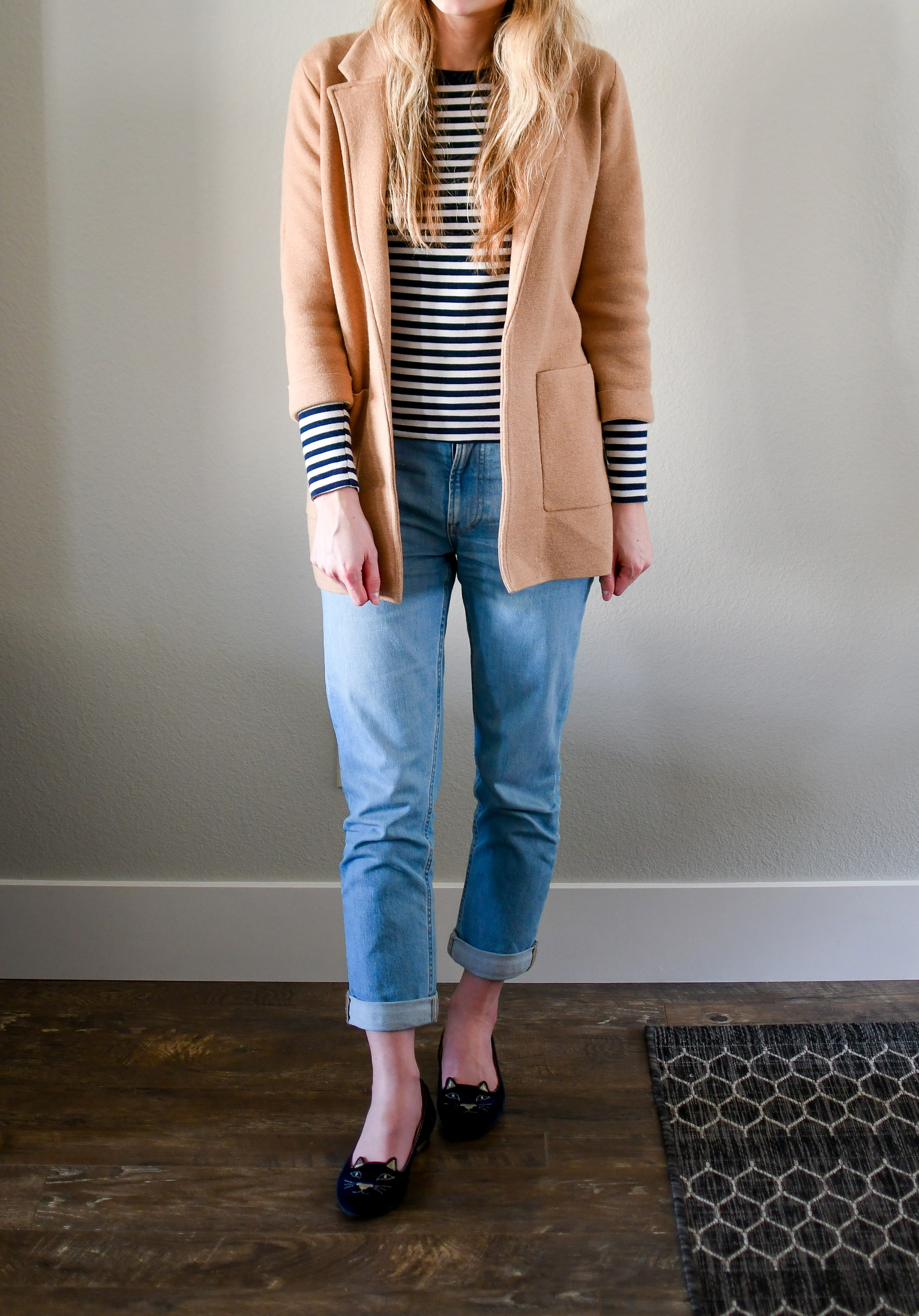 Casual spring outfit with sweater blazer and navy striped tee — Cotton Cashmere Cat Hair