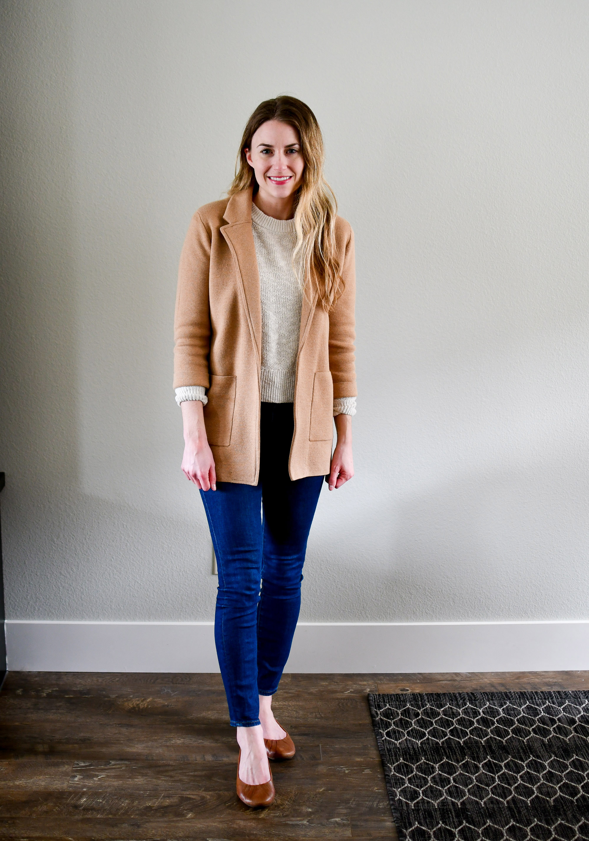 Spring outfit with camel sweater blazer and skinny jeans — Cotton Cashmere Cat Hair
