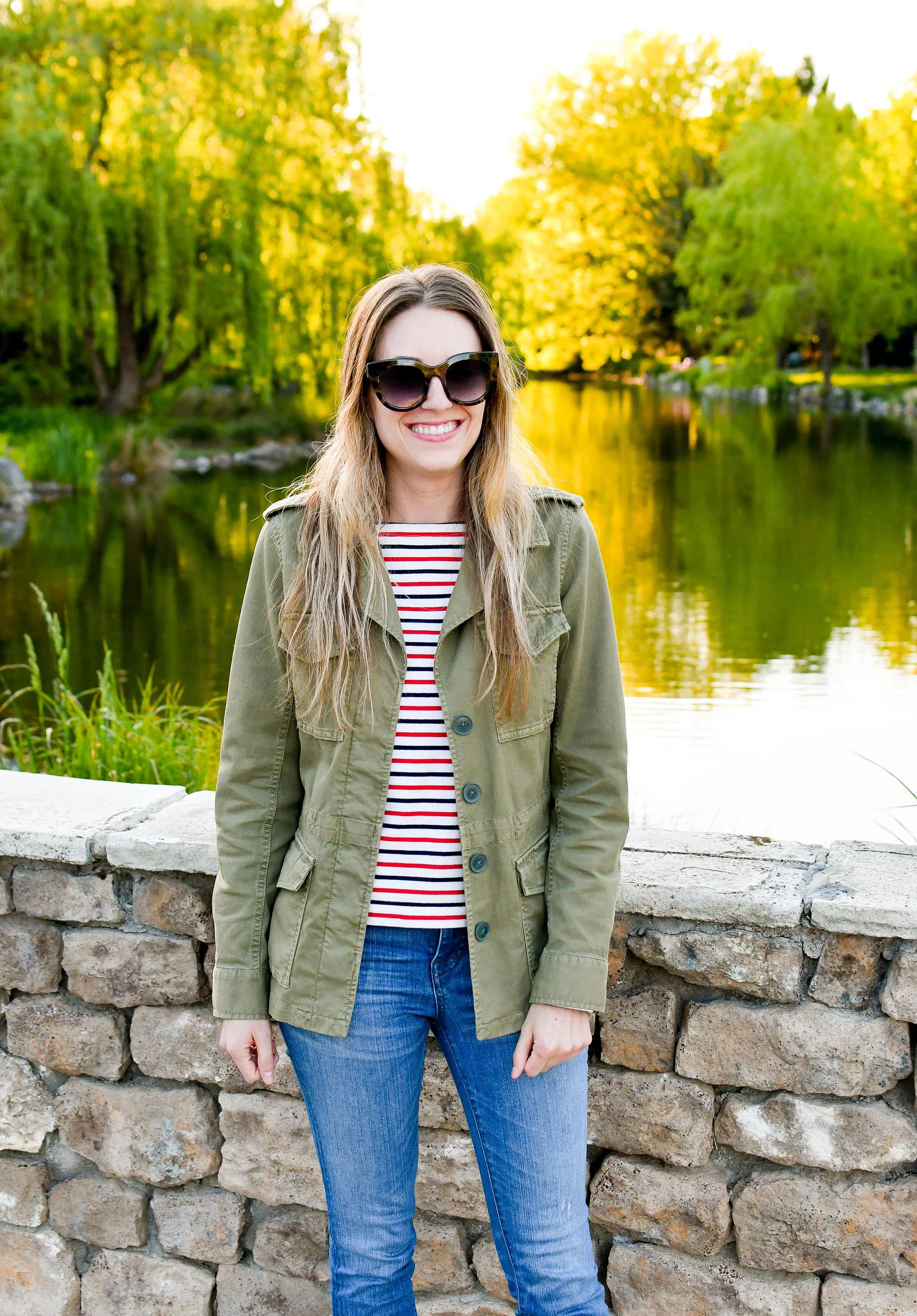 https://images.squarespace-cdn.com/content/v1/551c15cae4b07646122e7048/1557561835390-QAY9Q4MADD3XQR6T0TCI/Madewell%2BOutbound%2Blight%2Bspring%2Bjacket%2Bcasual%2Boutfit%2B%E2%80%94%2BCotton%2BCashmere%2BCat%2BHair