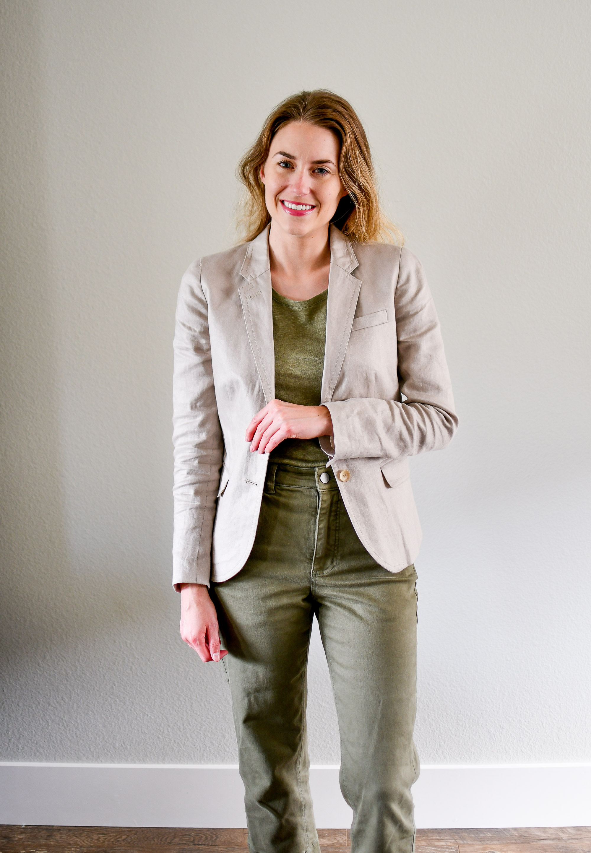 Linen blazer summer work outfit with green linen tee and pants — Cotton Cashmere Cat Hair