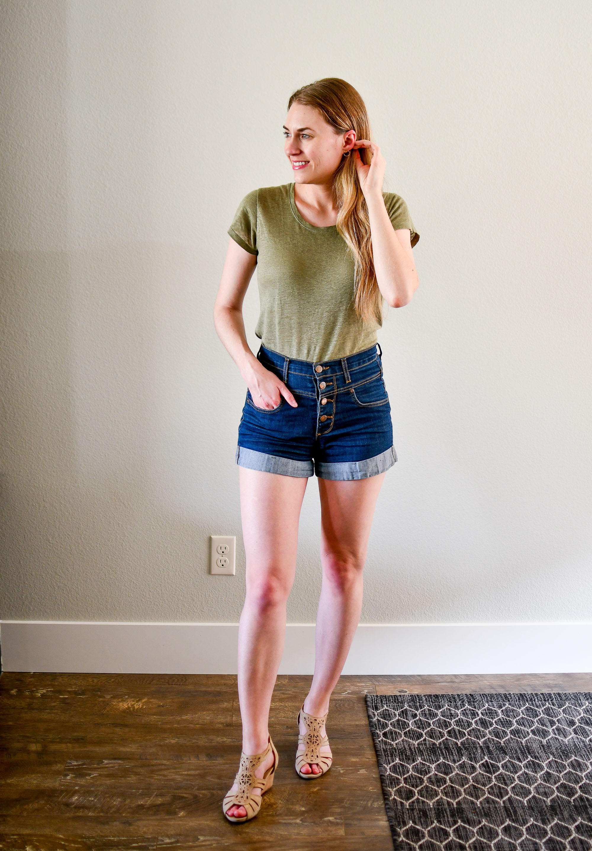 Green linen tee summer outfit with denim shorts — Cotton Cashmere Cat Hair