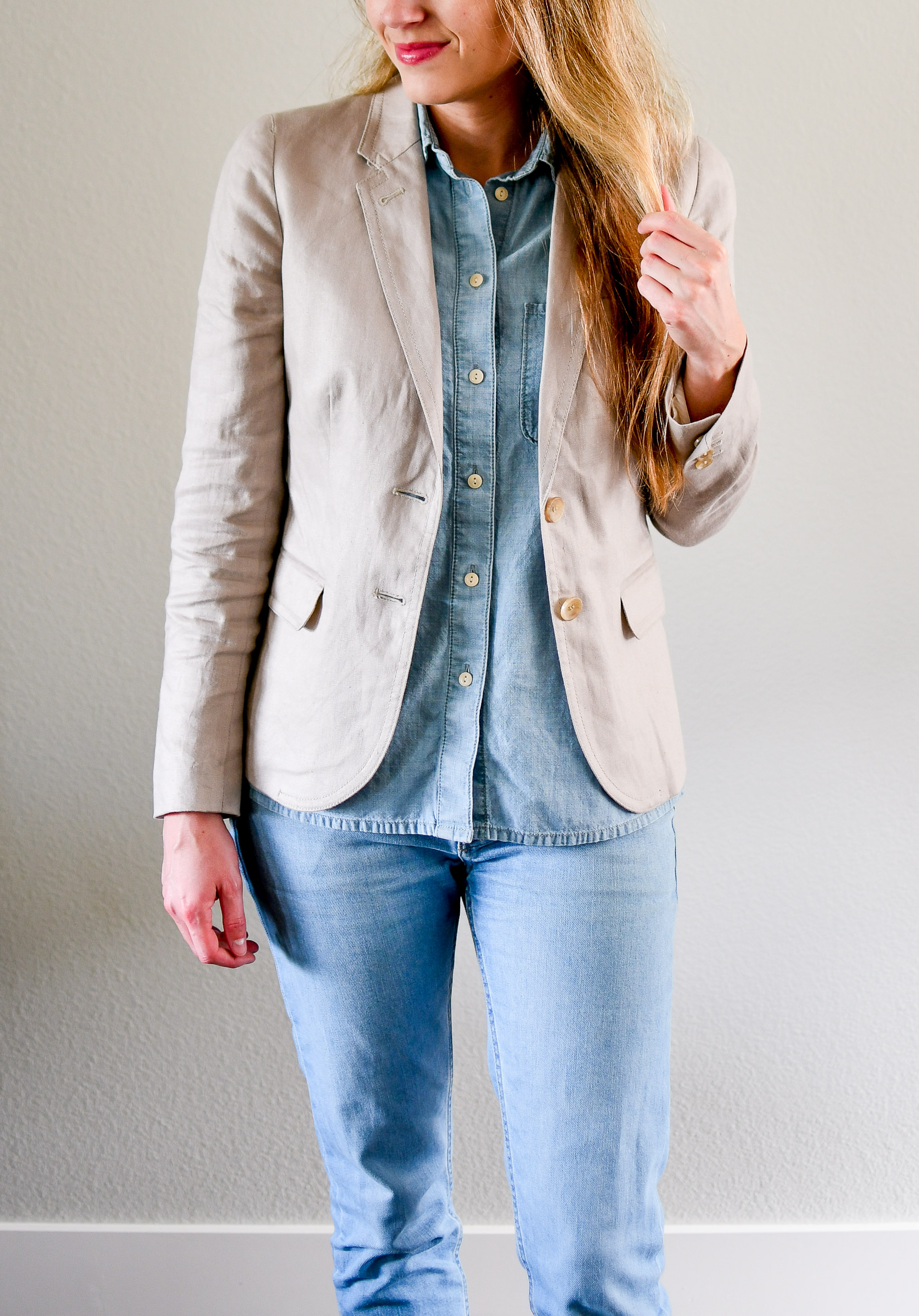 Linen blazer summer outfit with double denim — Cotton Cashmere Cat Hair