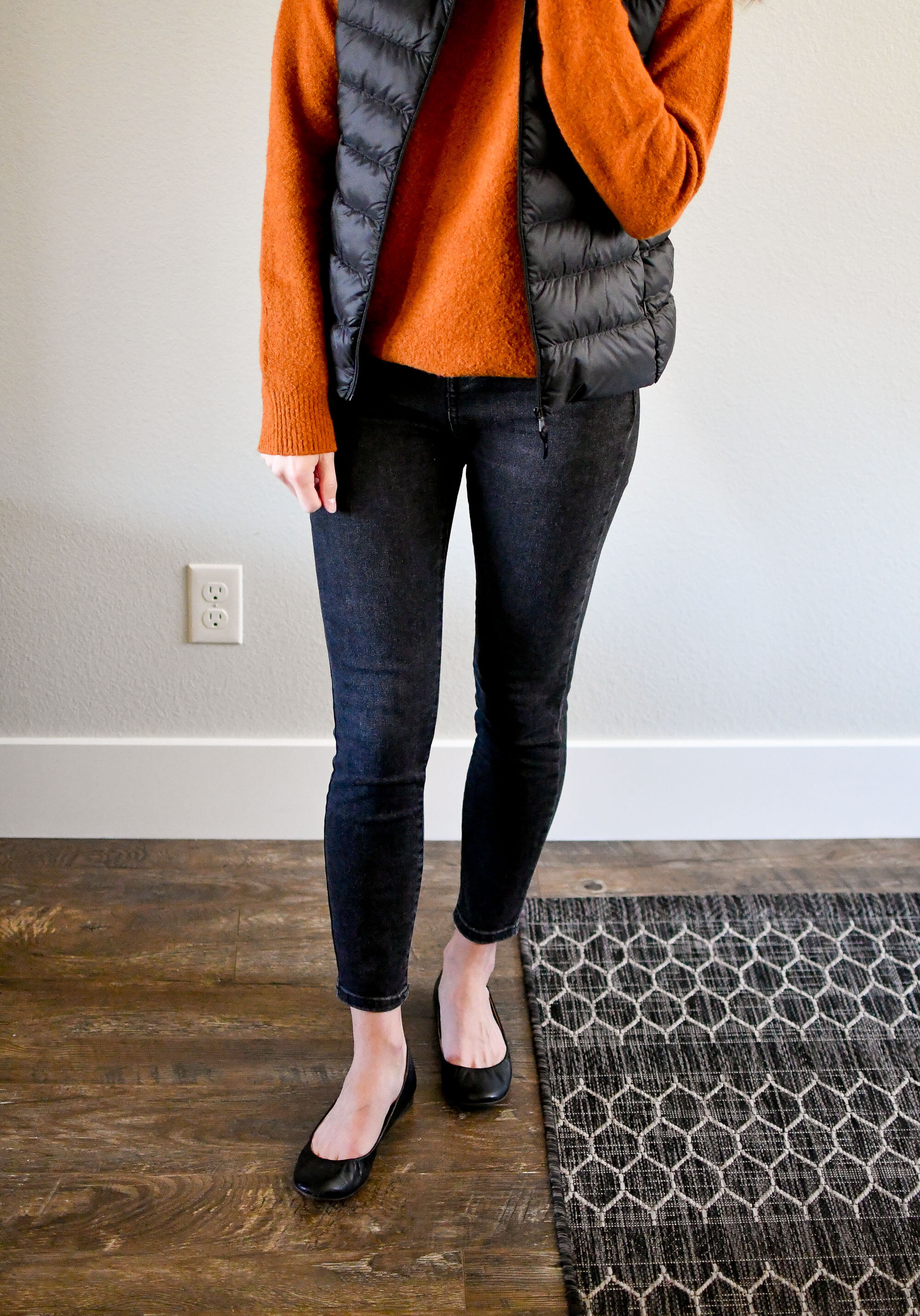 Casual brown and black fall outfit — Cotton Cashmere Cat Hair