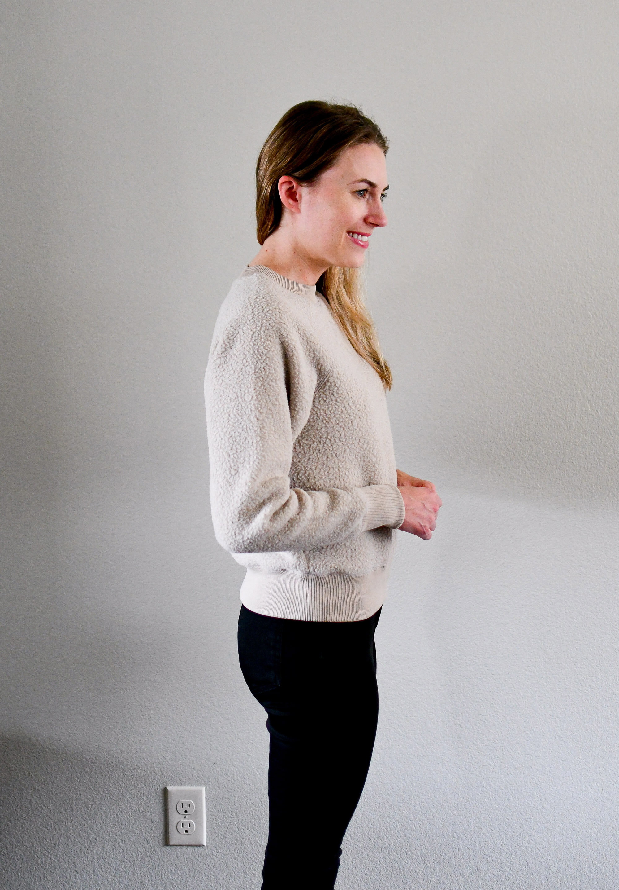 Everlane The ReNew Raglan Sweatshirt in oat — Cotton Cashmere Cat Hair