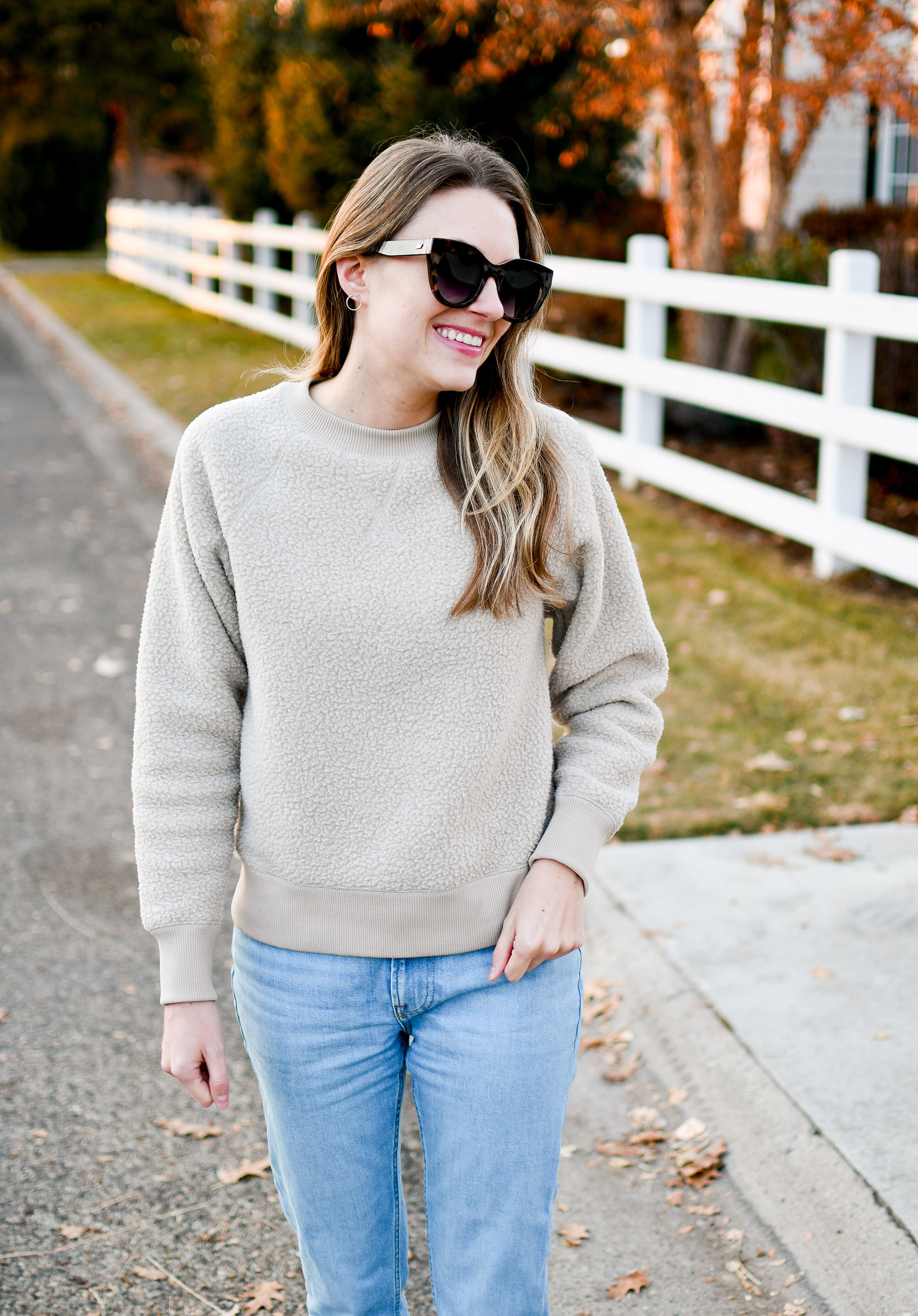 Everlane ReNew fleece sweatshirt fall outfit — Cotton Cashmere Cat Hair