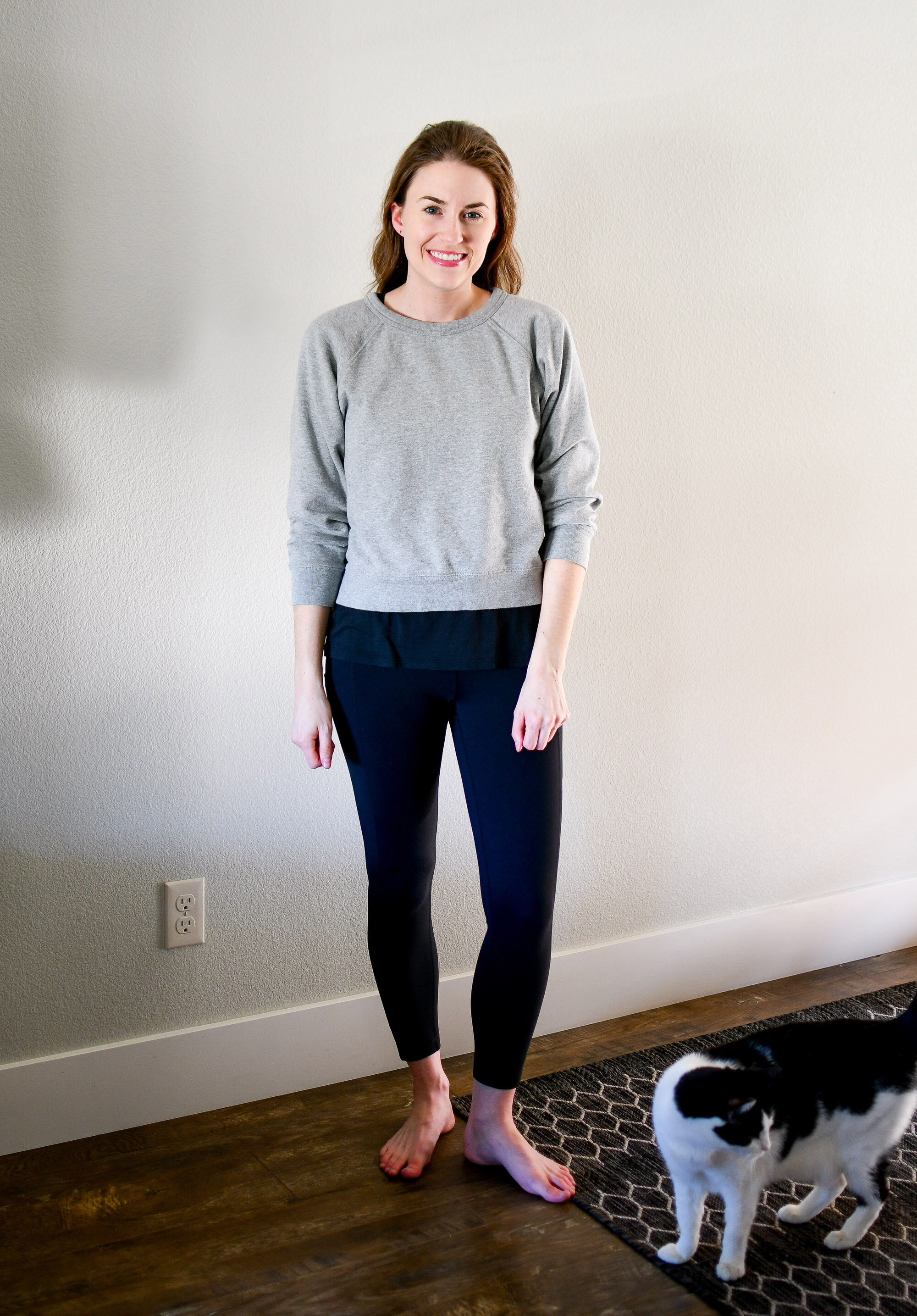 Casual Everlane sweatshirt spring outfit with Zella leggings — Cotton Cashmere Cat Hair
