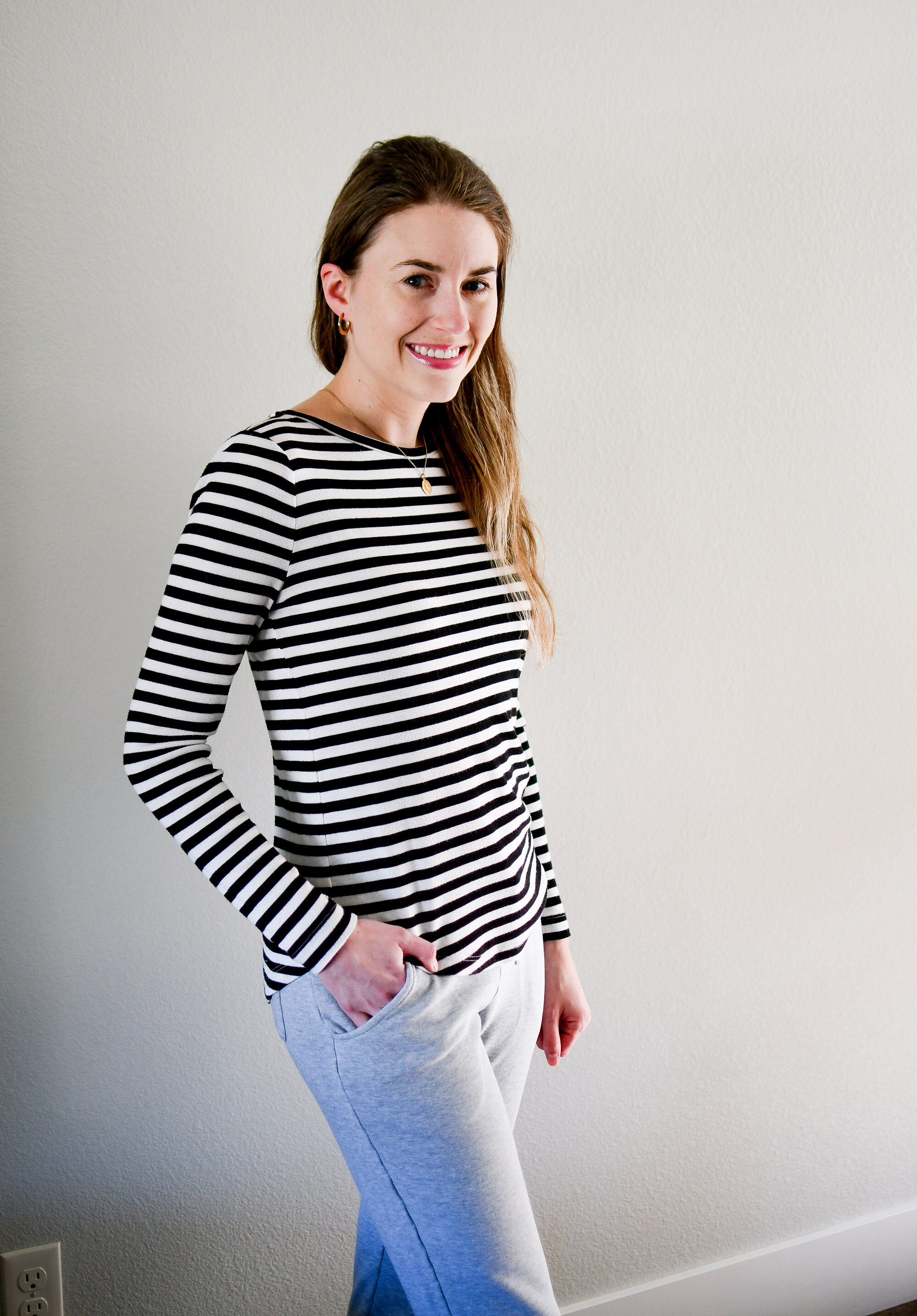 Striped tee spring outfit with gold jewelry — Cotton Cashmere Cat Hair