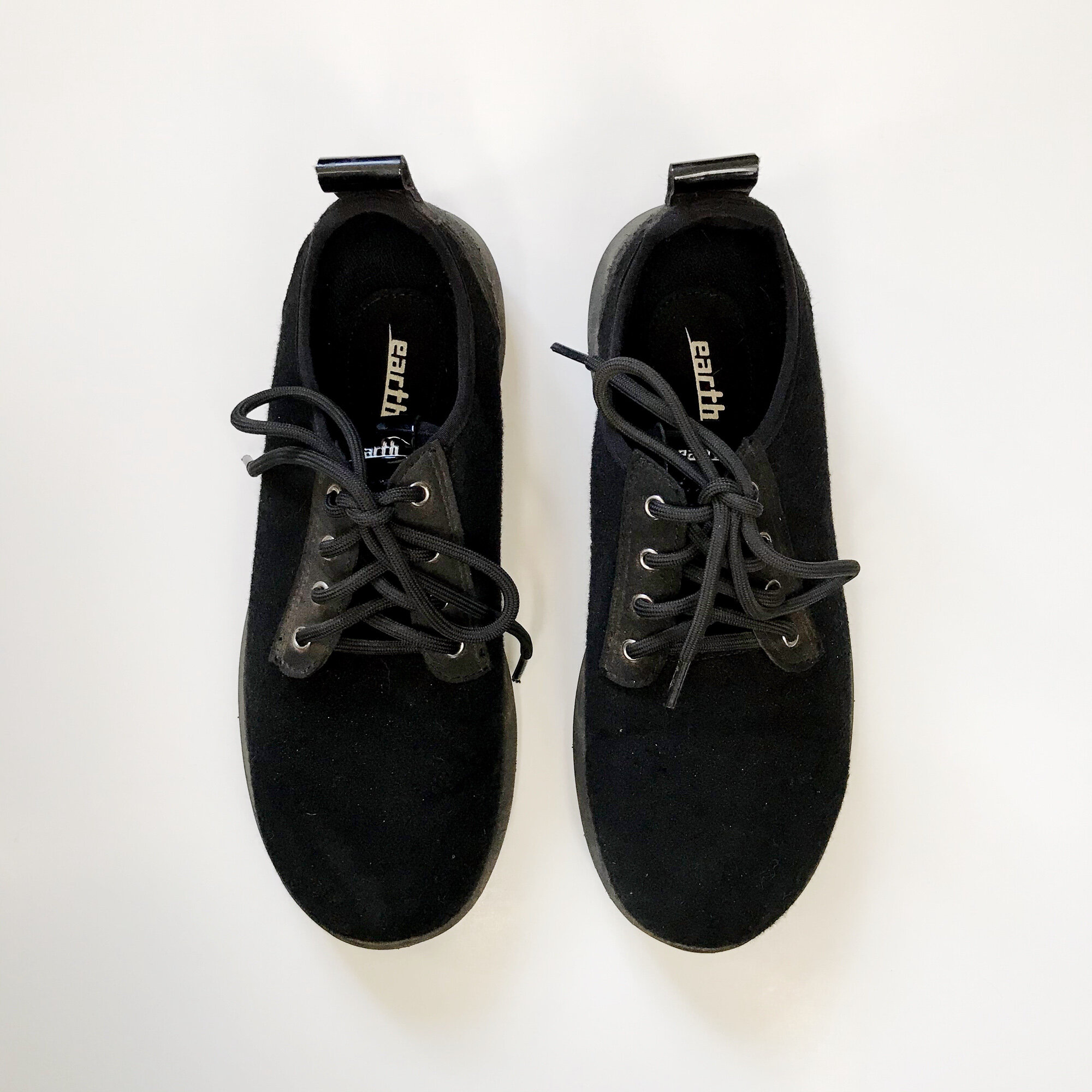Earth Boomer wool sneaker review and outfit ideas — Cotton Cashmere Cat Hair