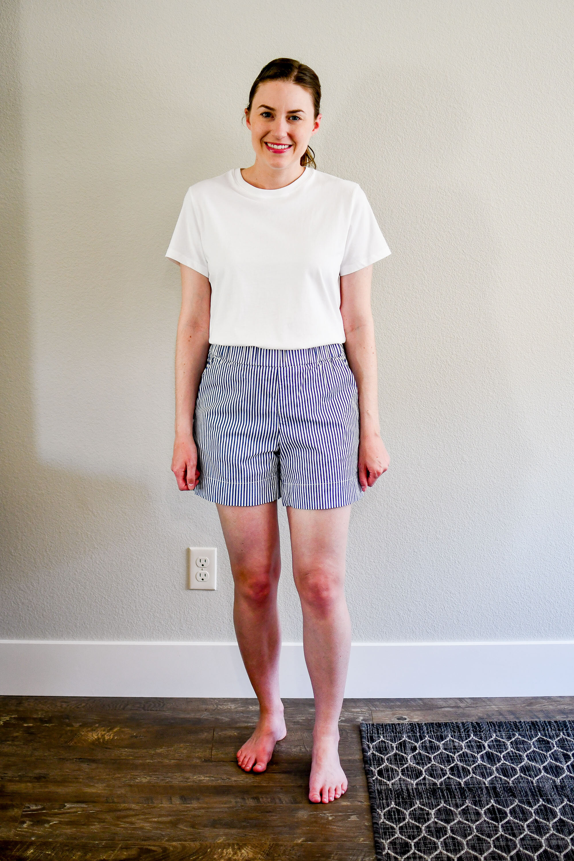 Everlane Reviews: Organic and Silky Cotton Tees, Easy Short