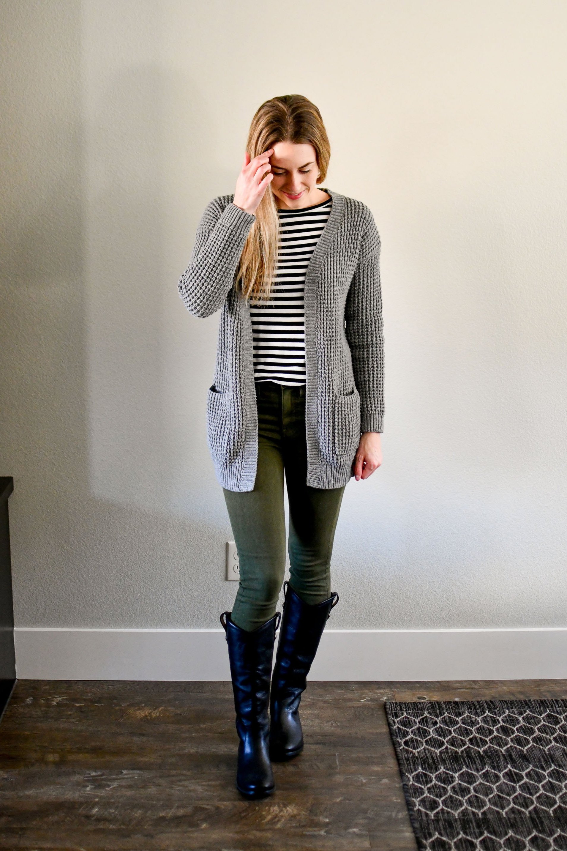How to Put Outfits Together With Leggings & Cardigans - Synonym