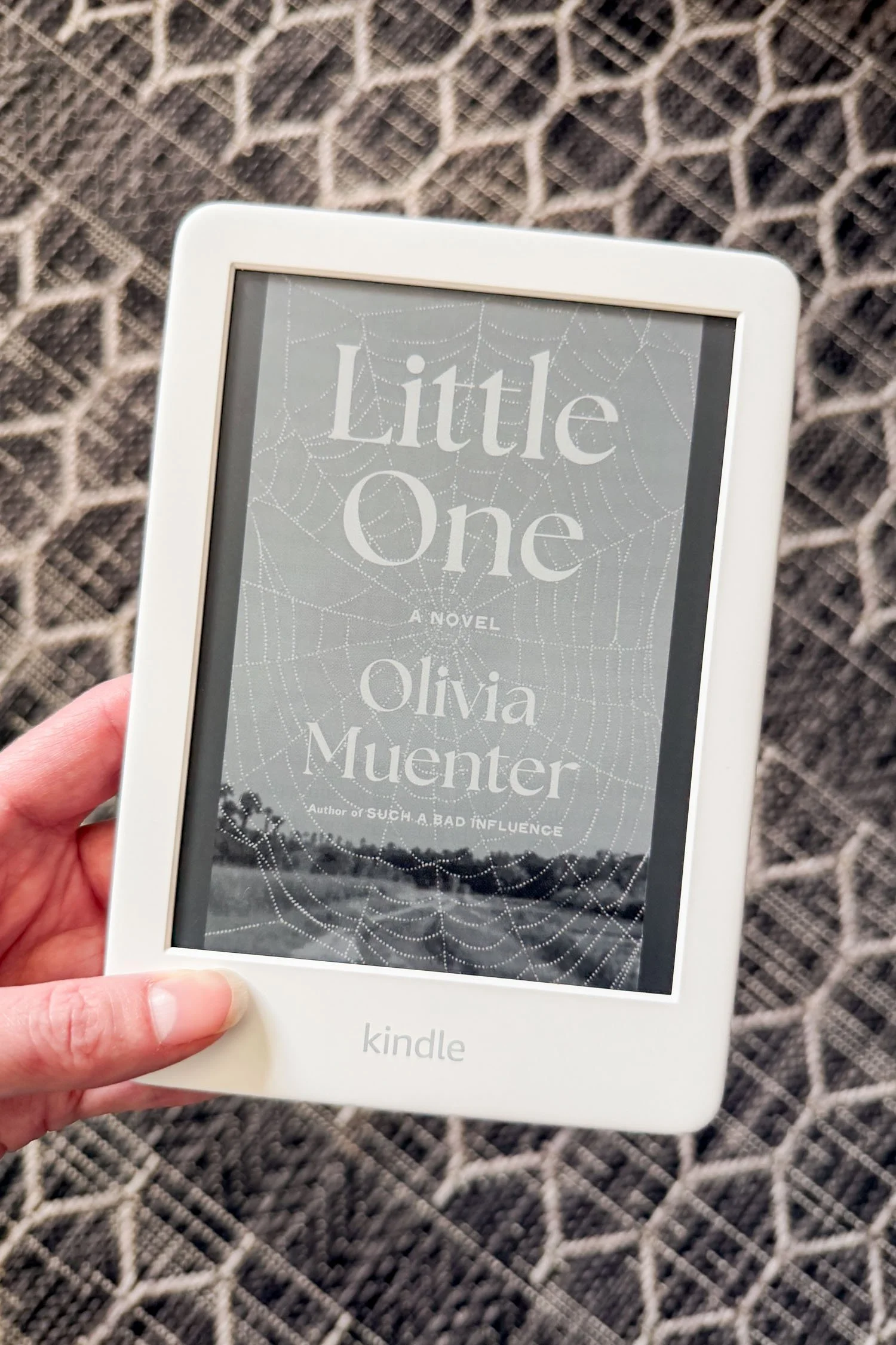 Book recommendation: Little One by Olivia Muenter | Cotton Cashmere Cat Hair