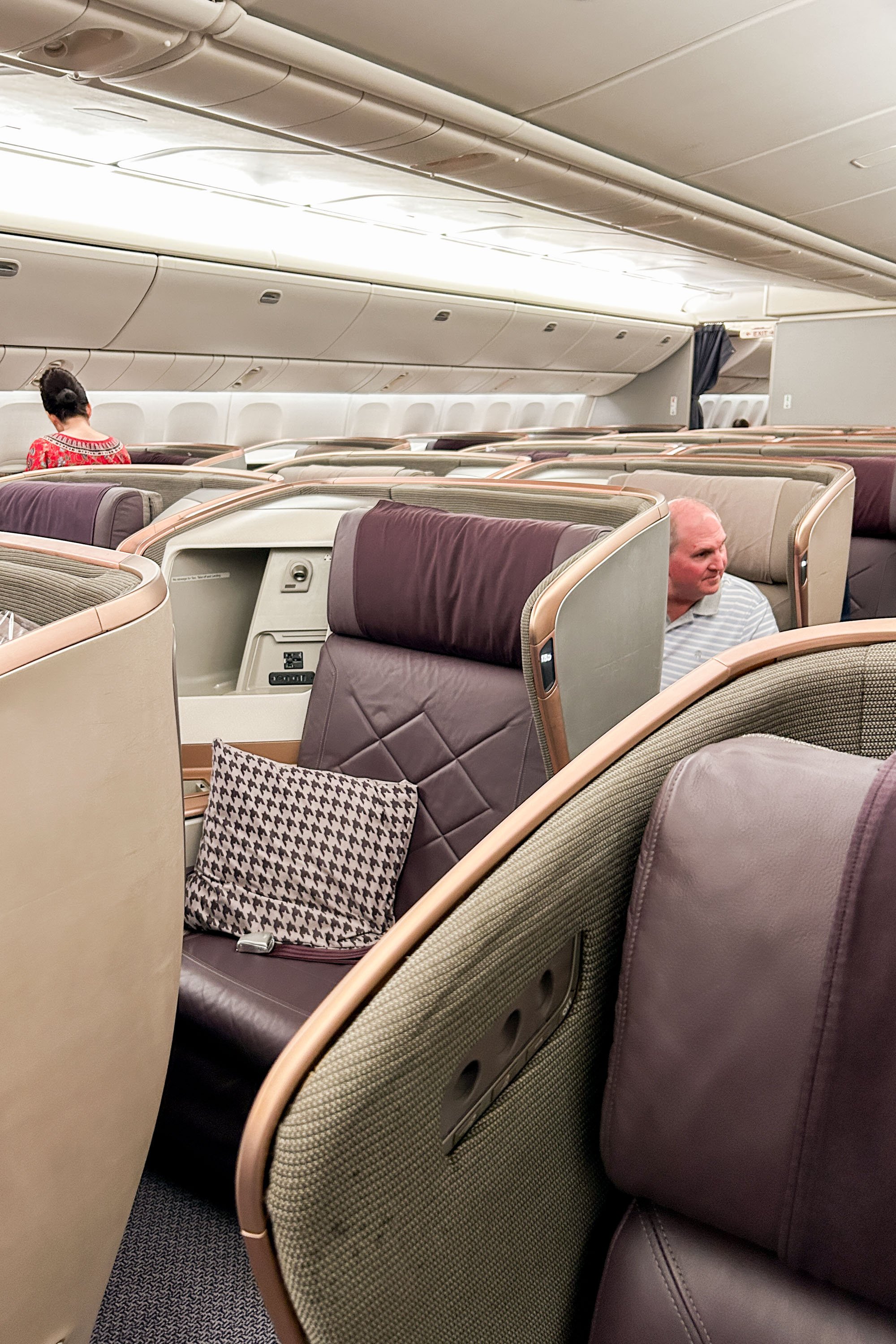 Singapore Airlines Business Class Review: JFK FRA 777 300-ER