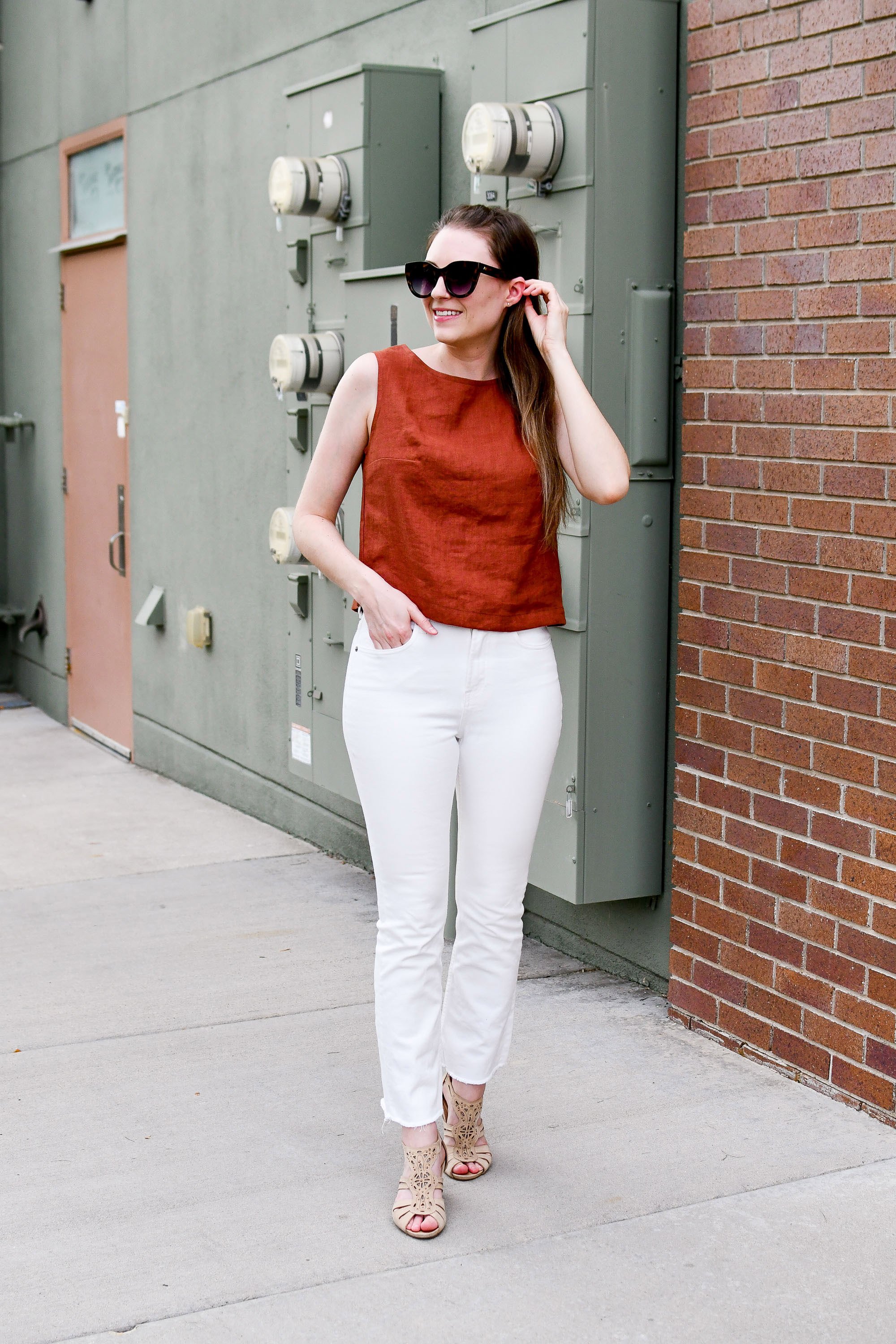 How to Dress Smart Casual in the Summer (+ 16 Outfit Ideas!)