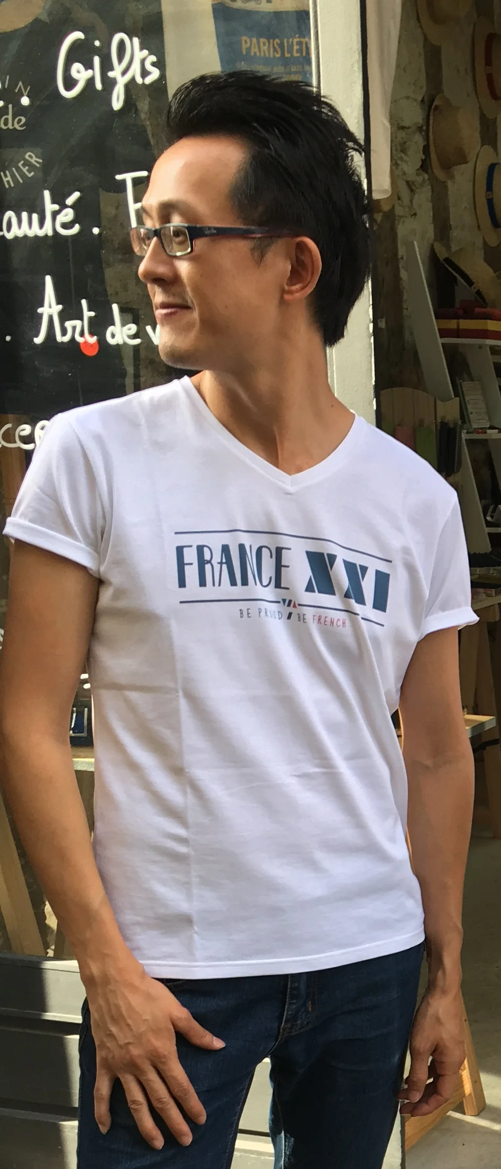 L'Authentique - Pour Lui - Col V Blanc - Photo2.jpg