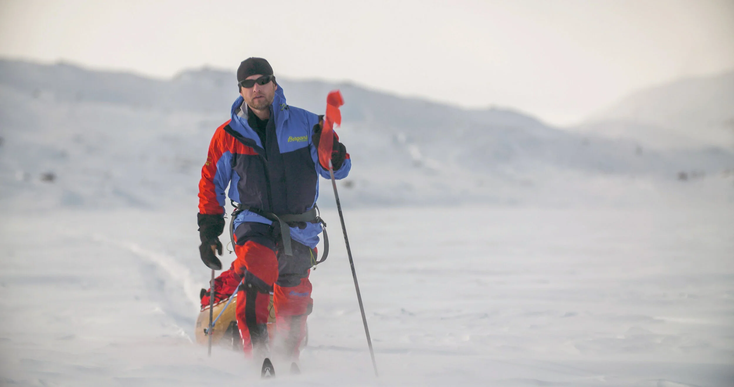 EXPLORERS INGE0085_03330209-2.jpg