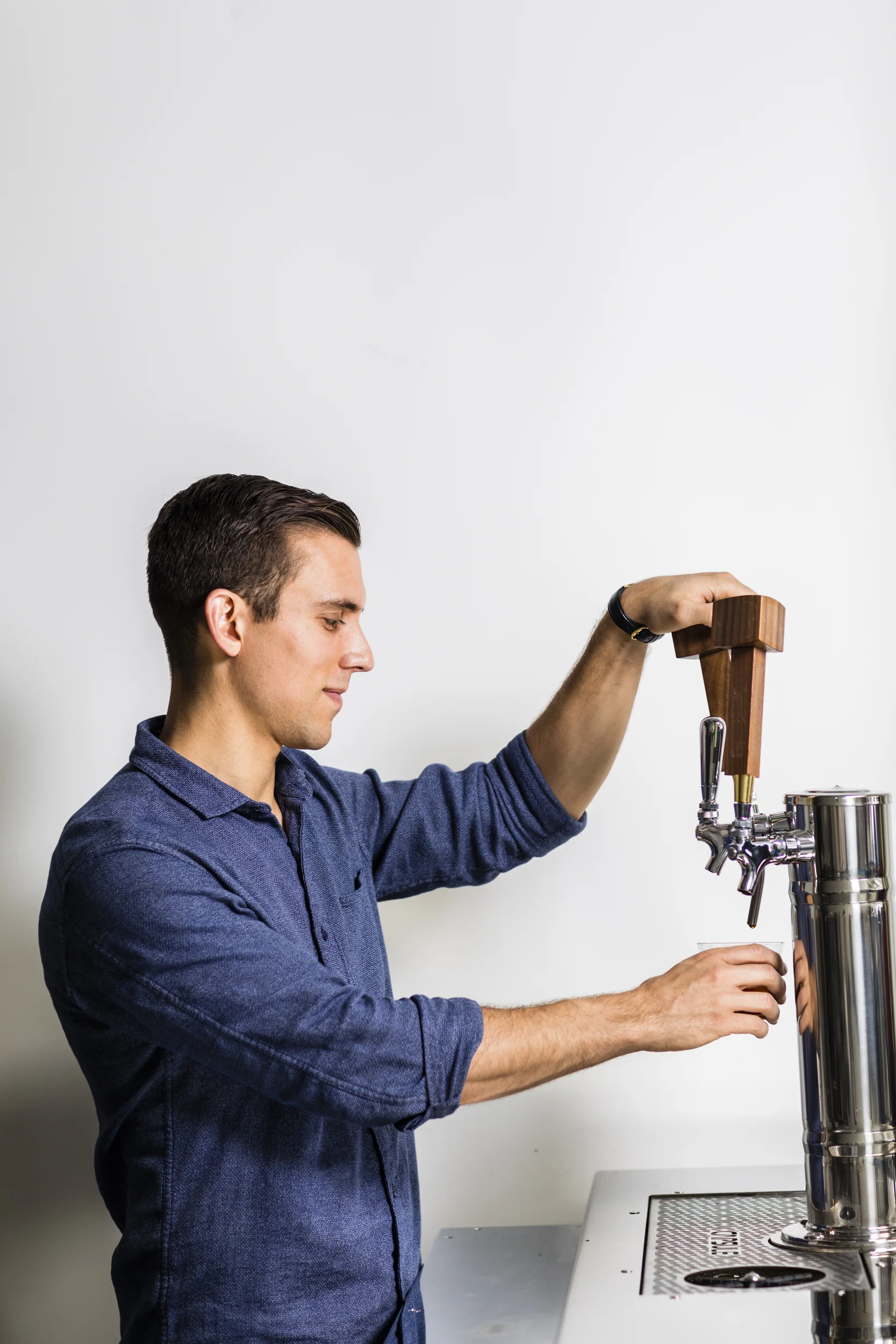 male barista cold brew (Copy)
