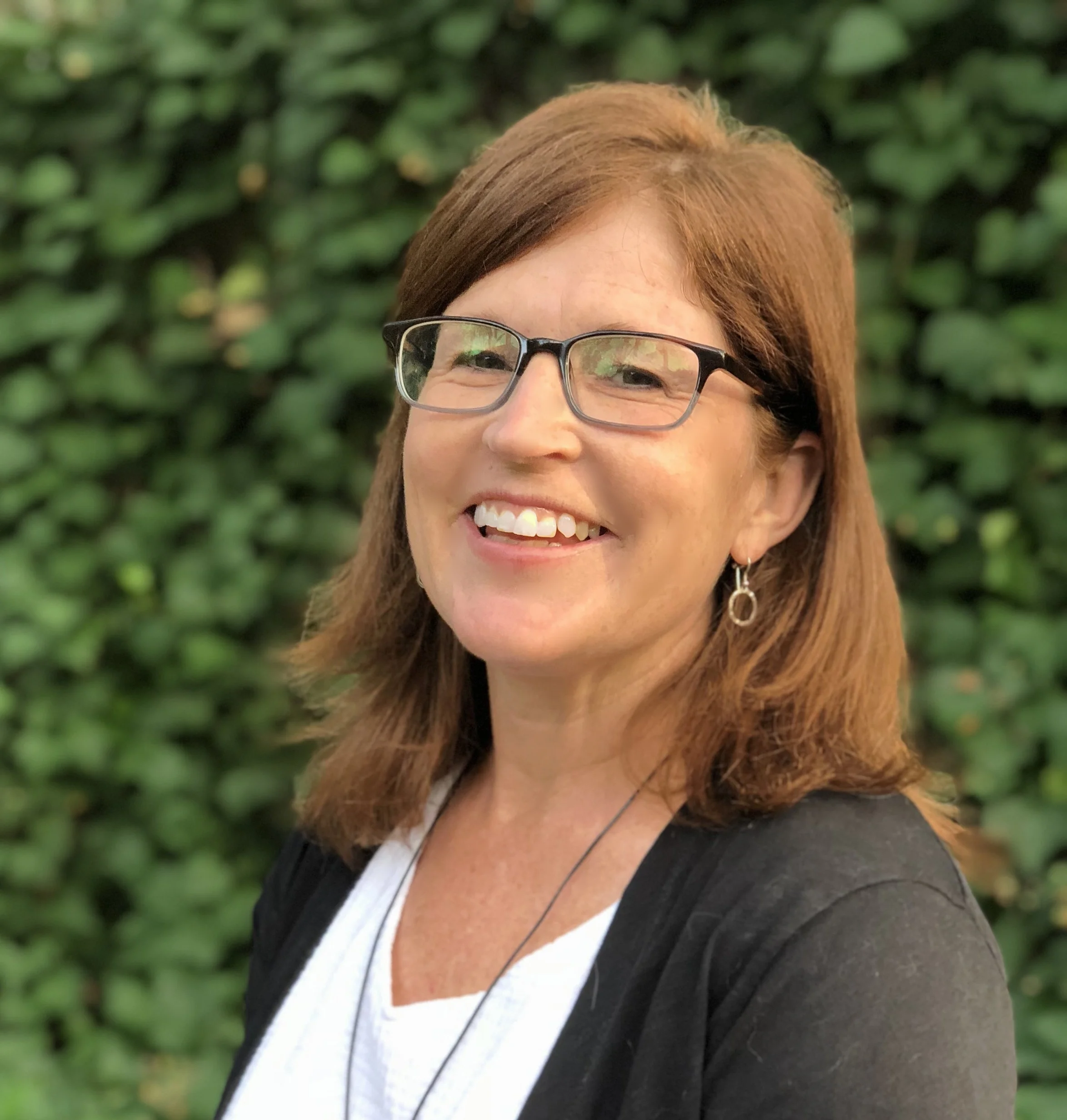 LeAnn Dapper, LPC Expertise in eating concerns, anxiety and mood struggles. When you’re feeling stuck, LeAnn compassionately supports you to make powerful changes. Private Pay & Whole Foods Insurance. 512-607-9360 xt 56 Email LeAnn