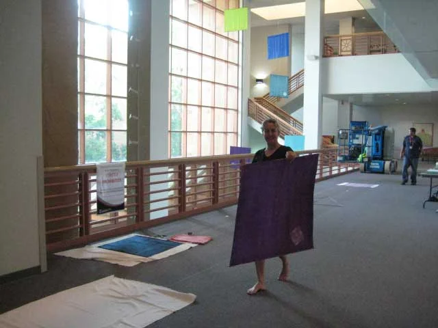 Ramsey-ReneCarryingSilk.jpg