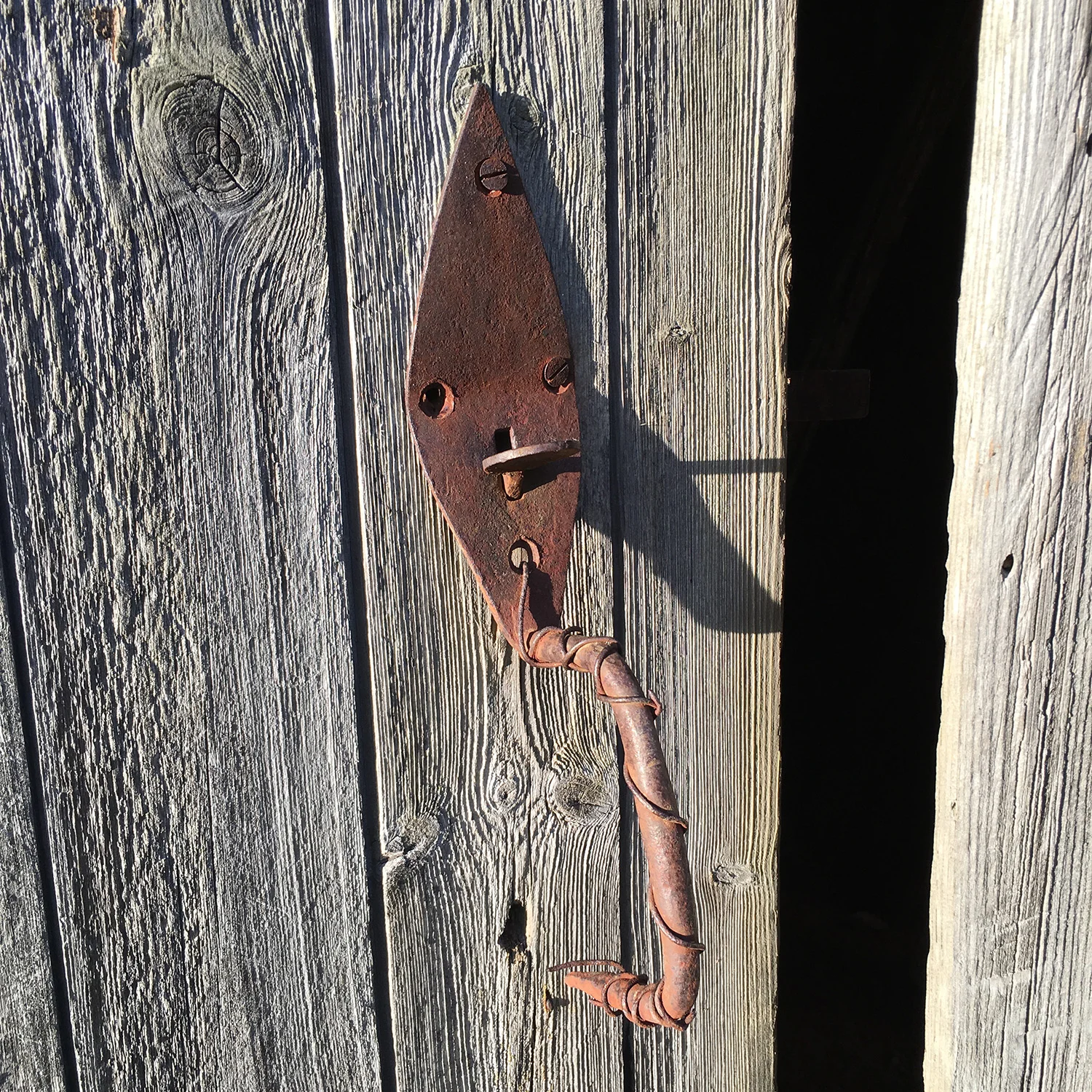 Shoemaker-France-Latch2-72.jpg