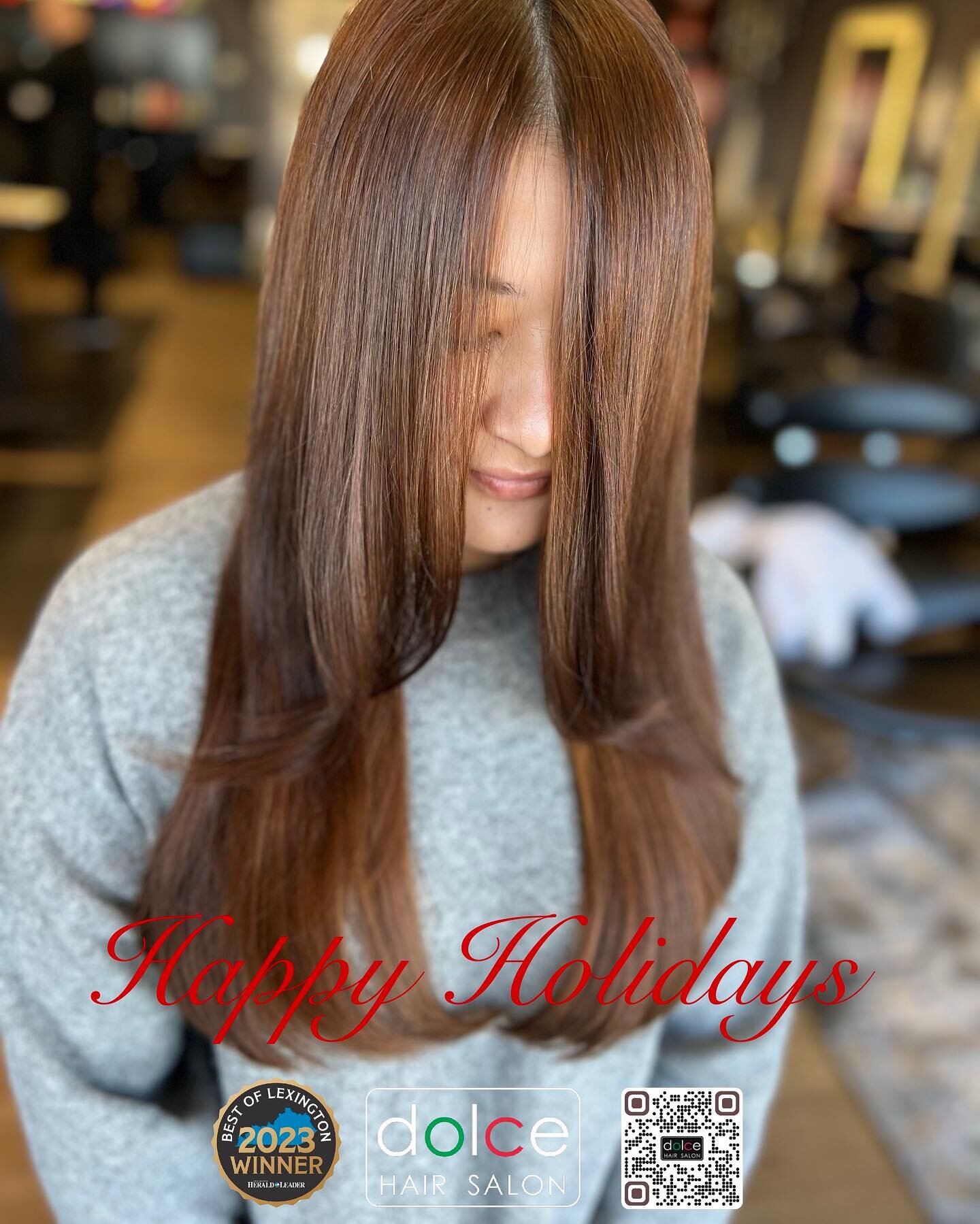 Hair by Terra @dolce.hair.salon 🌲🌲🔔last minute Christmas appointments available 🌲🔔🌲please book online or call our salon . Merry Christmas to all #lexingtonky #lexingtonstylist #kentucky #lexingtonhair 
#kyhair #kyhairstylist #hairtransformation