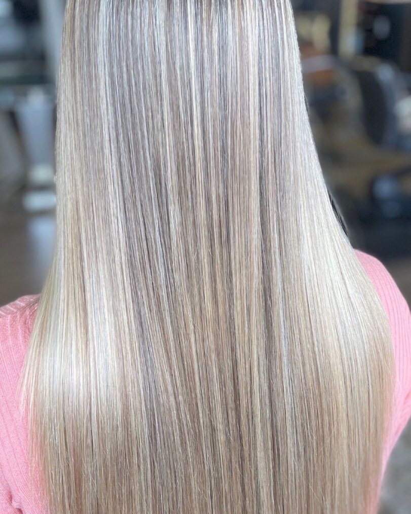 Dimensional winter blonde 👌👌👌 call today to book your appointment @dolce.hair.salon your #haircolorsalon in Lexington Ky #lexingtonwinterblonde #lexingtonhair #lexingtonsalons