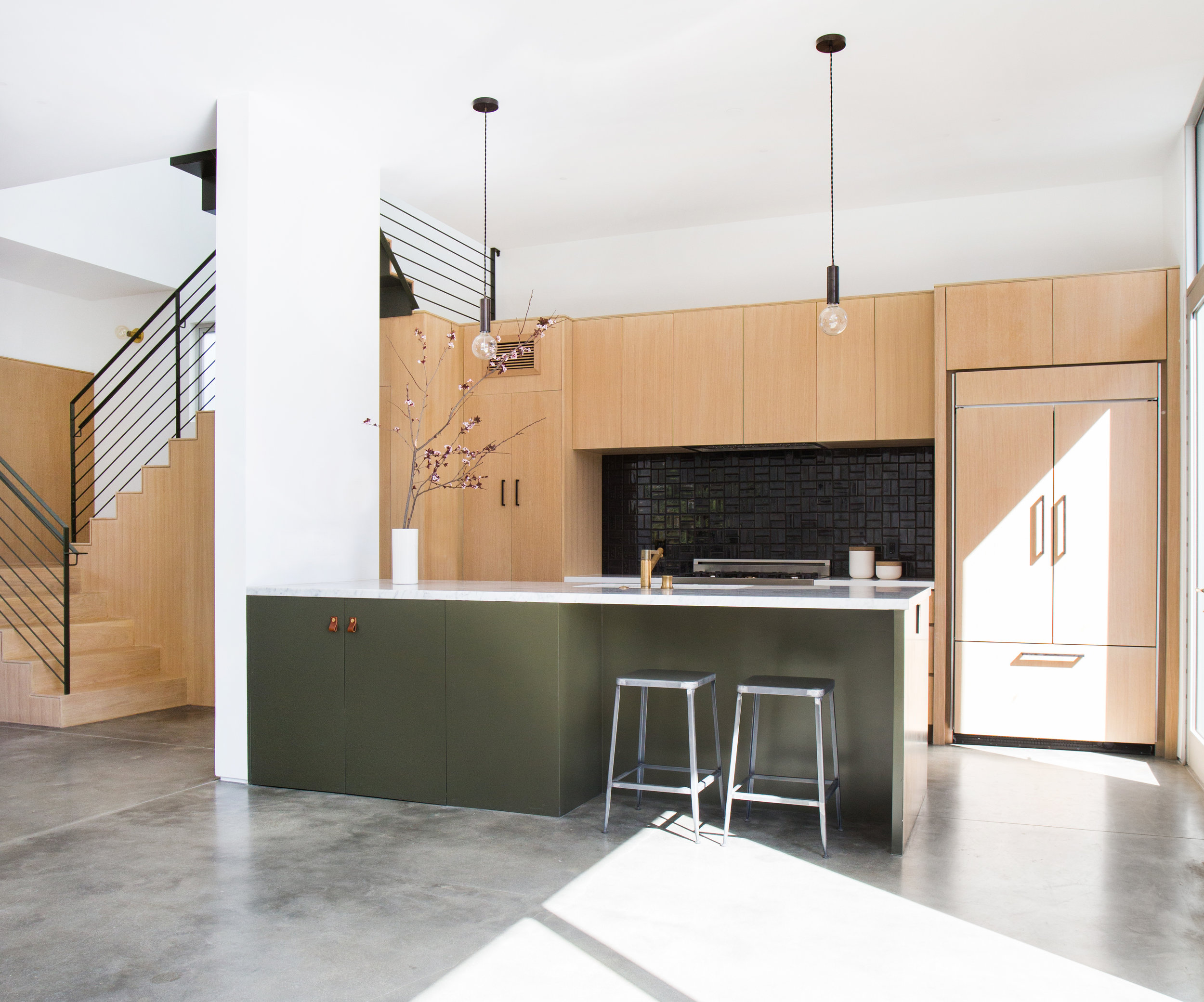 Modern Minimalist Kitchen in Earthy Tones