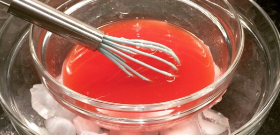 Whisking of Combined Agar/Water Solution and Tomato Juice Over Ice