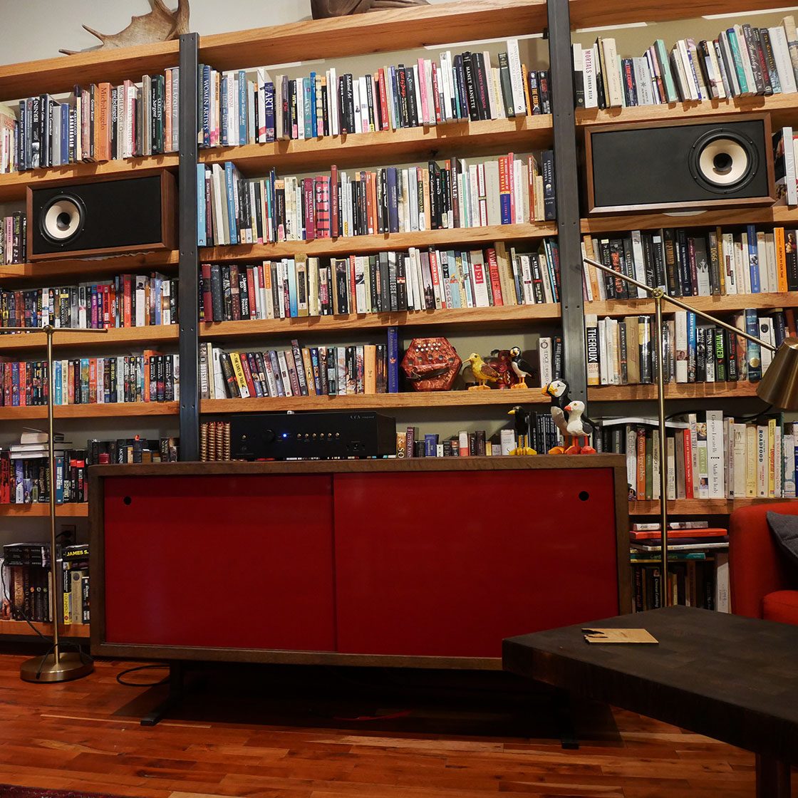 Ravens-Bookshelf-006.jpg