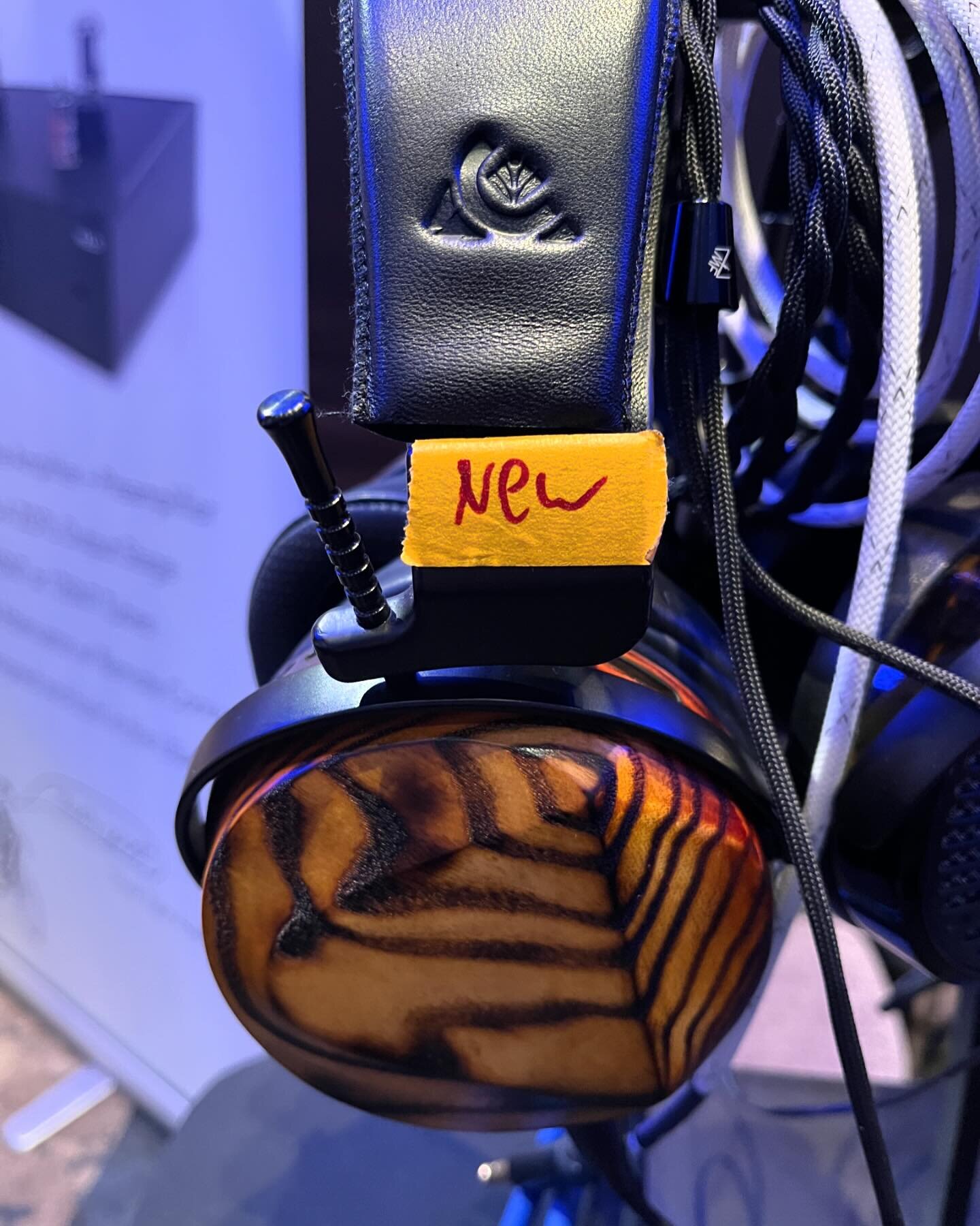 @zmfheadphones is one of LTA&rsquo;s longest partner relationships, and it shows in how good our products sound together. 

ZMF brought over a pair of their soon-to-be-released Calderra Closed headphones for CanJam attendees to preview with LTA gear,