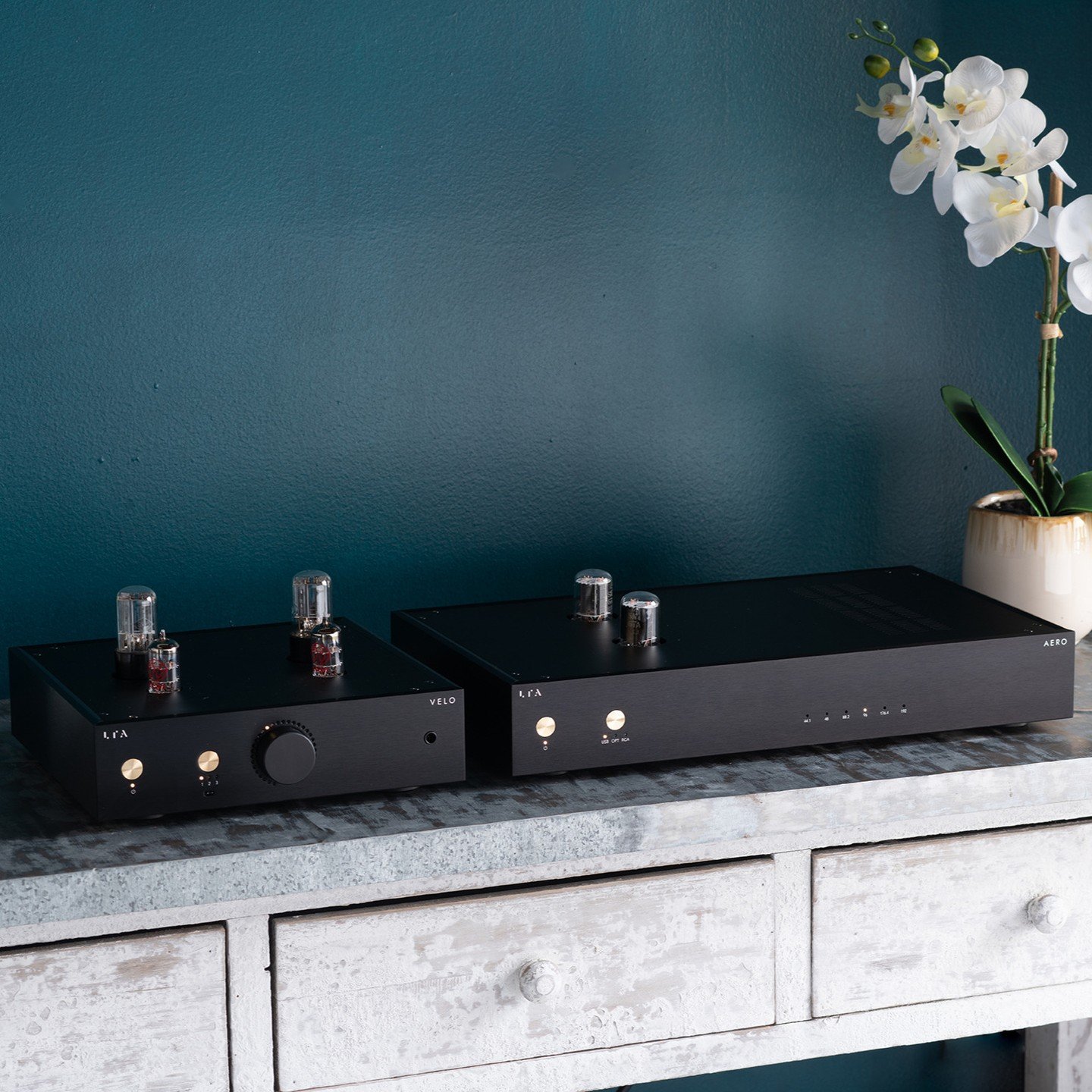 We are very happy to announce that we are entering into full production on LTA's newest products:

Velo headphone amp / preamp
Aero DAC

As you can see, the Velo and Aero make one spectacular looking system. They sound even better together. 😇

Click