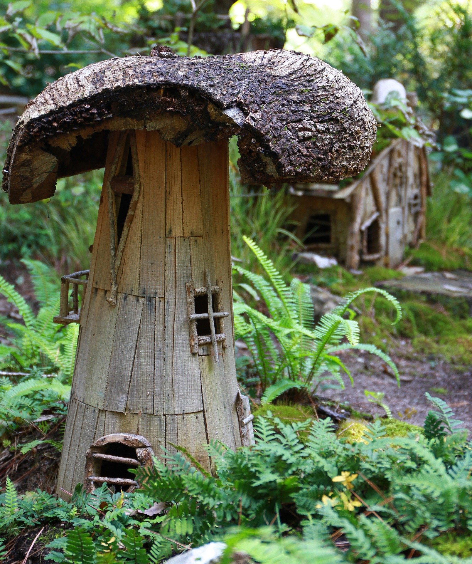 fairy-house-1587367_1920.jpg