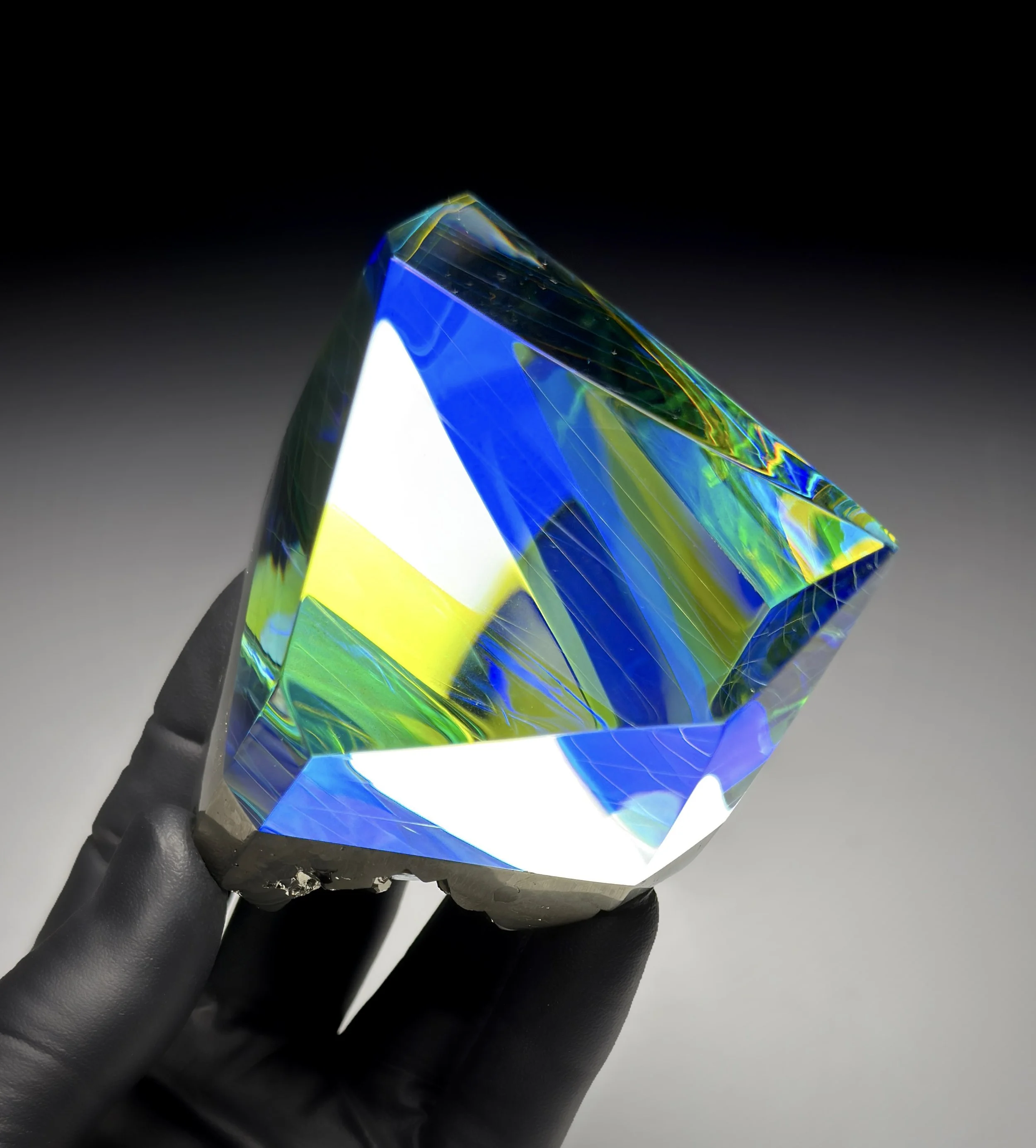 Facetune_12-03-2026-18-22-08 2.jpg