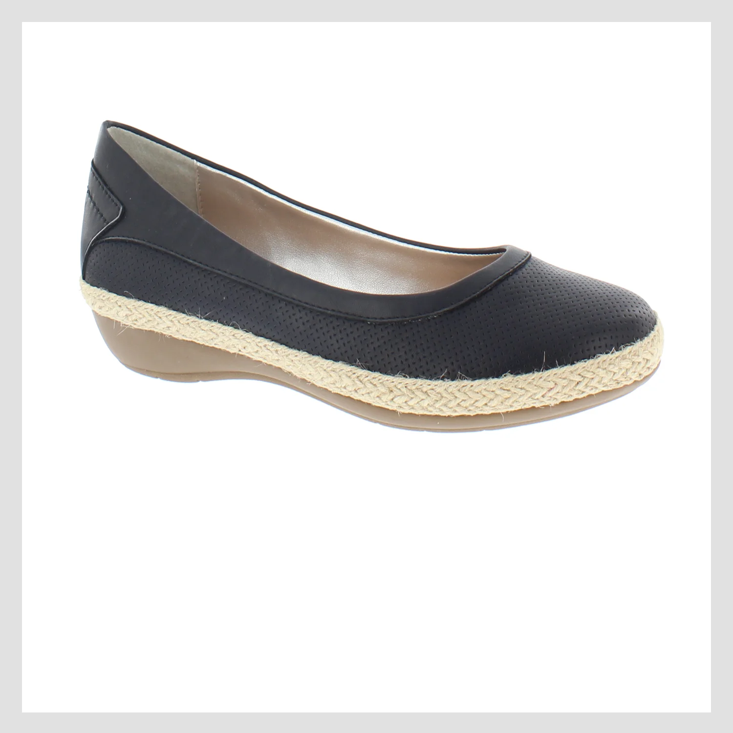 Layla, Navy
