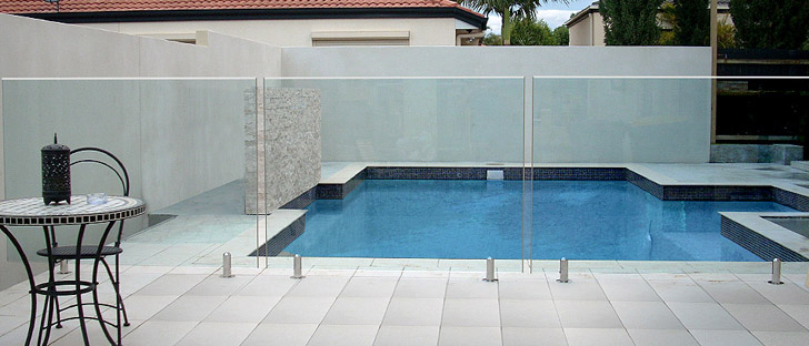Pin by Kelly Hanckel on Pool - Glass pool fencing, Glass pool, Pool  landscaping