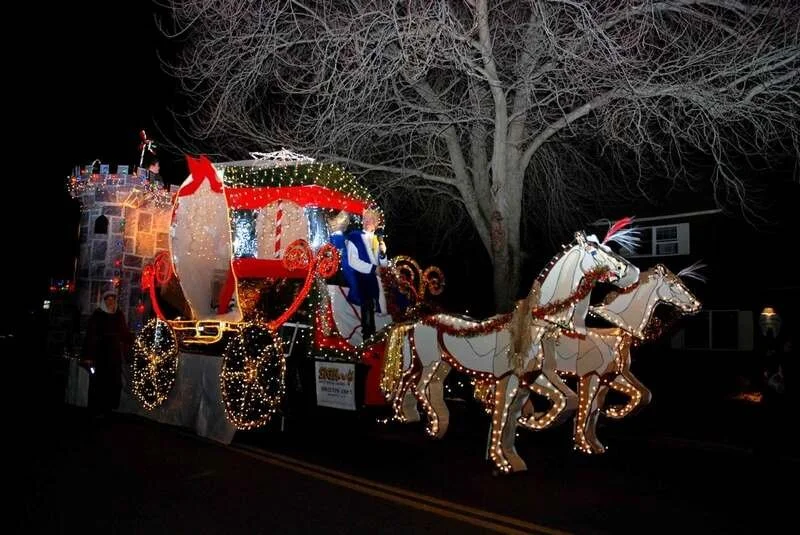 East Lyme Dems in the Niantic LIGHT PARADE