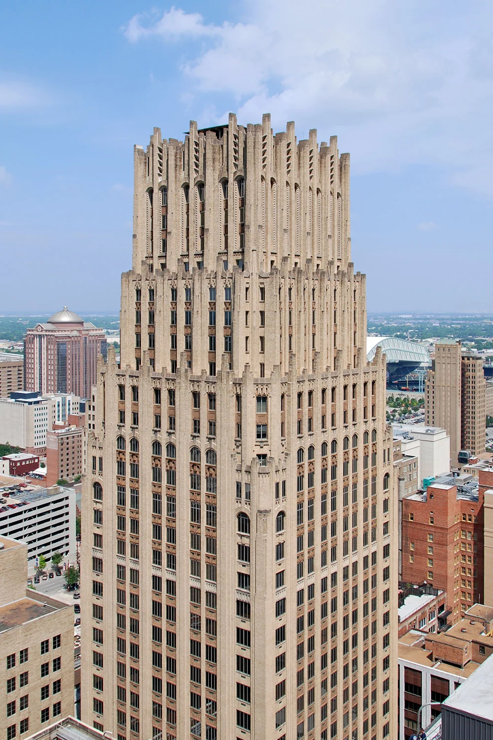 The 1929 Gulf Building is an Art Deco landmark in downtown Houston. / photo by Jim Parsons