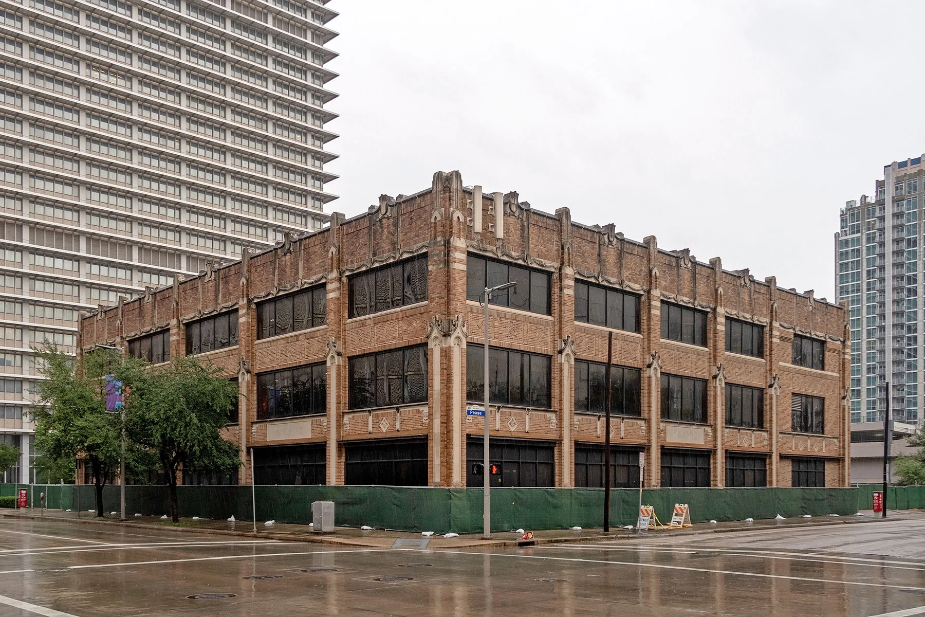 Shelor Motor Company Building (1928) / photo by Jim Parsons