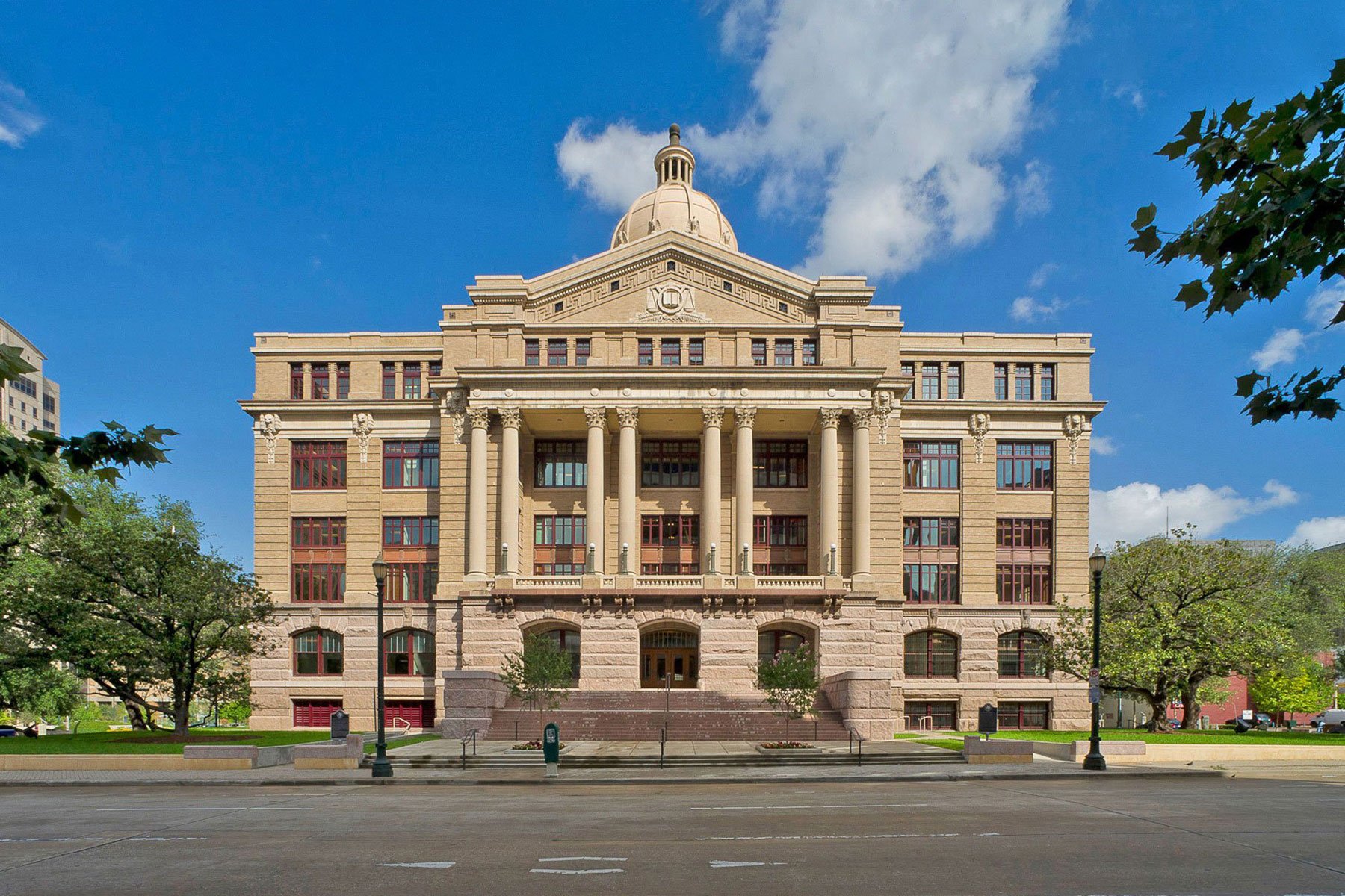 next Architecture Walk   Courthouse District   Sunday afternoon, May 19   Learn more  