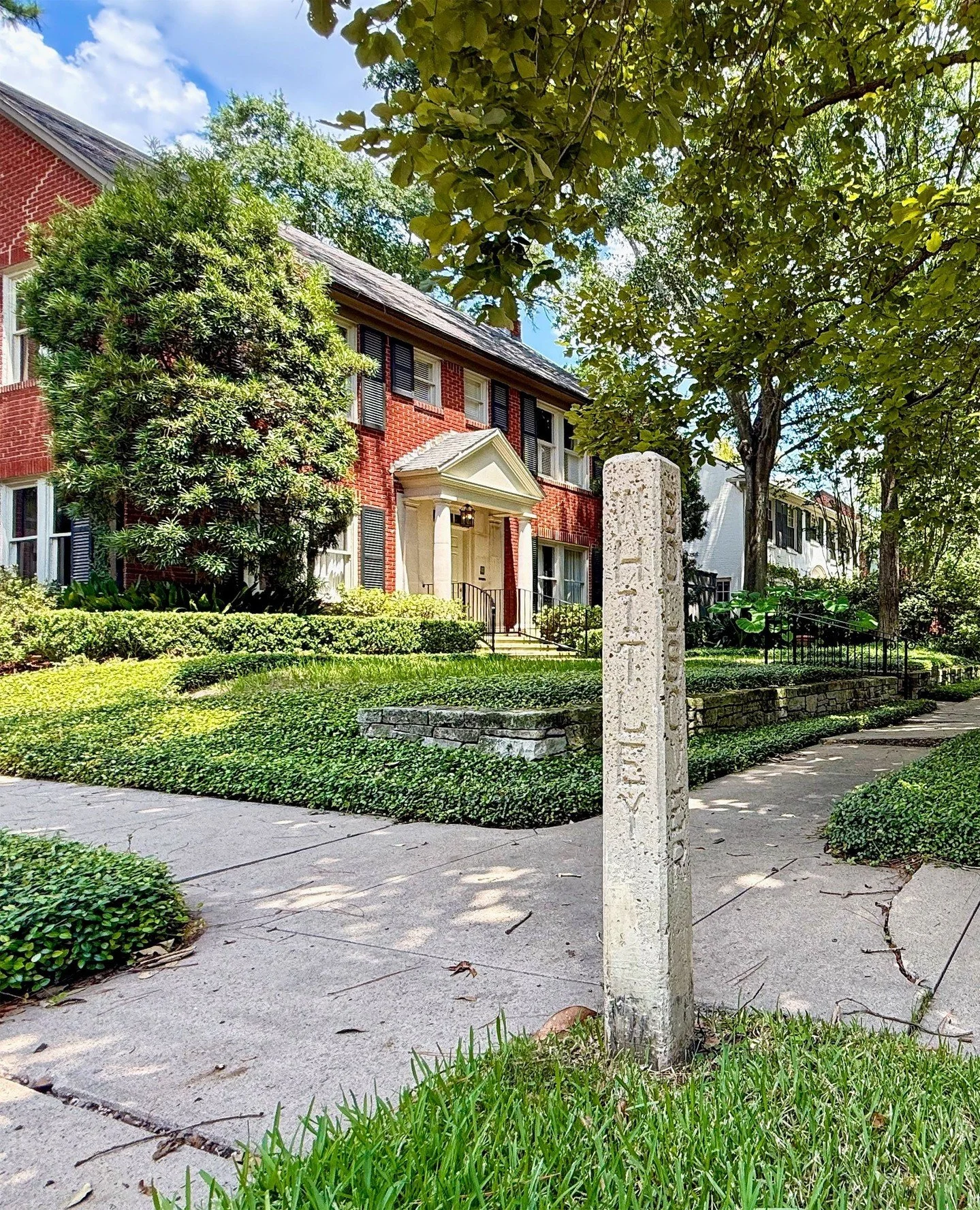 We&rsquo;re excited to continue our series highlighting this year&rsquo;s #GoodBrickAward winners - the projects and people who show how historic preservation strengthens the places we call home! ⁠
⁠
This year, Southampton Place is being recognized f