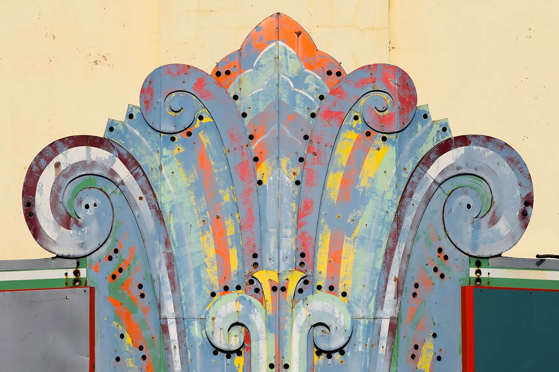  take a new look at everyday landmarks with this collection of Molly Block’s photos   ‘Signs of the City’   opening reception Tuesday, March 24   Learn more  