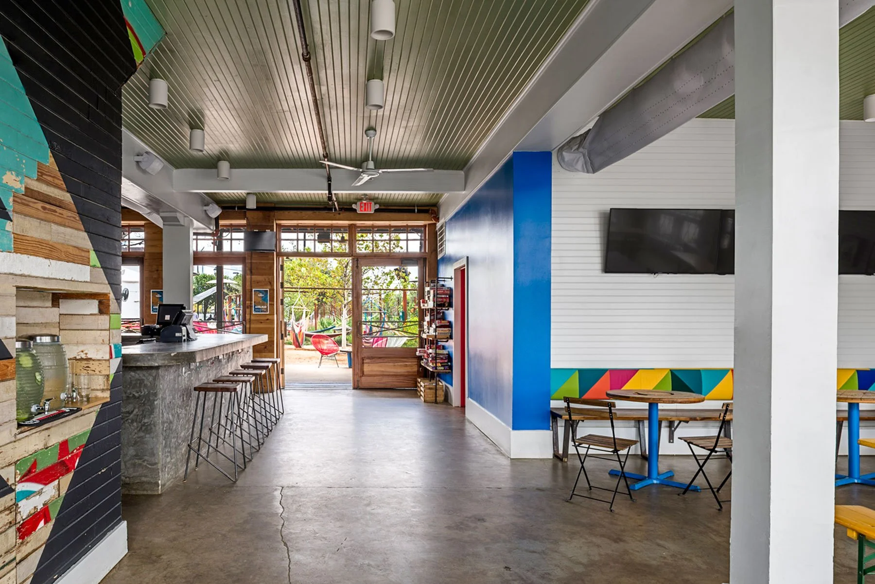  join us at Axelrad   Members’ happy hour   Tuesday evening, April 7   Learn more  