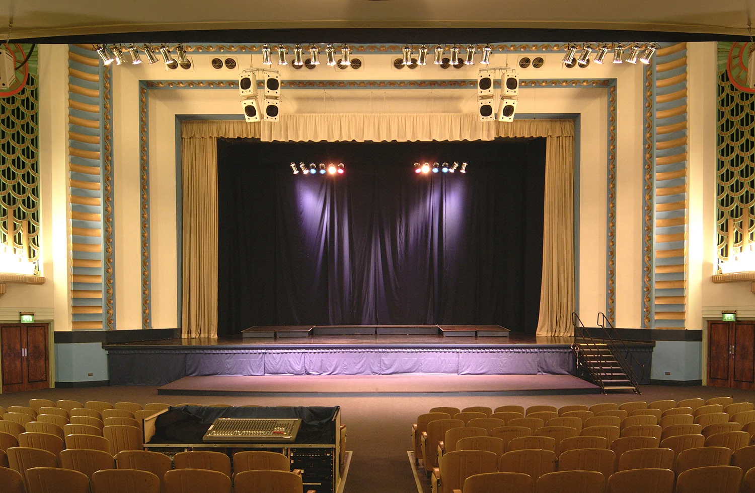 1708_The_Forum_Lift_Offices_and_Shop_N4_medium.jpg