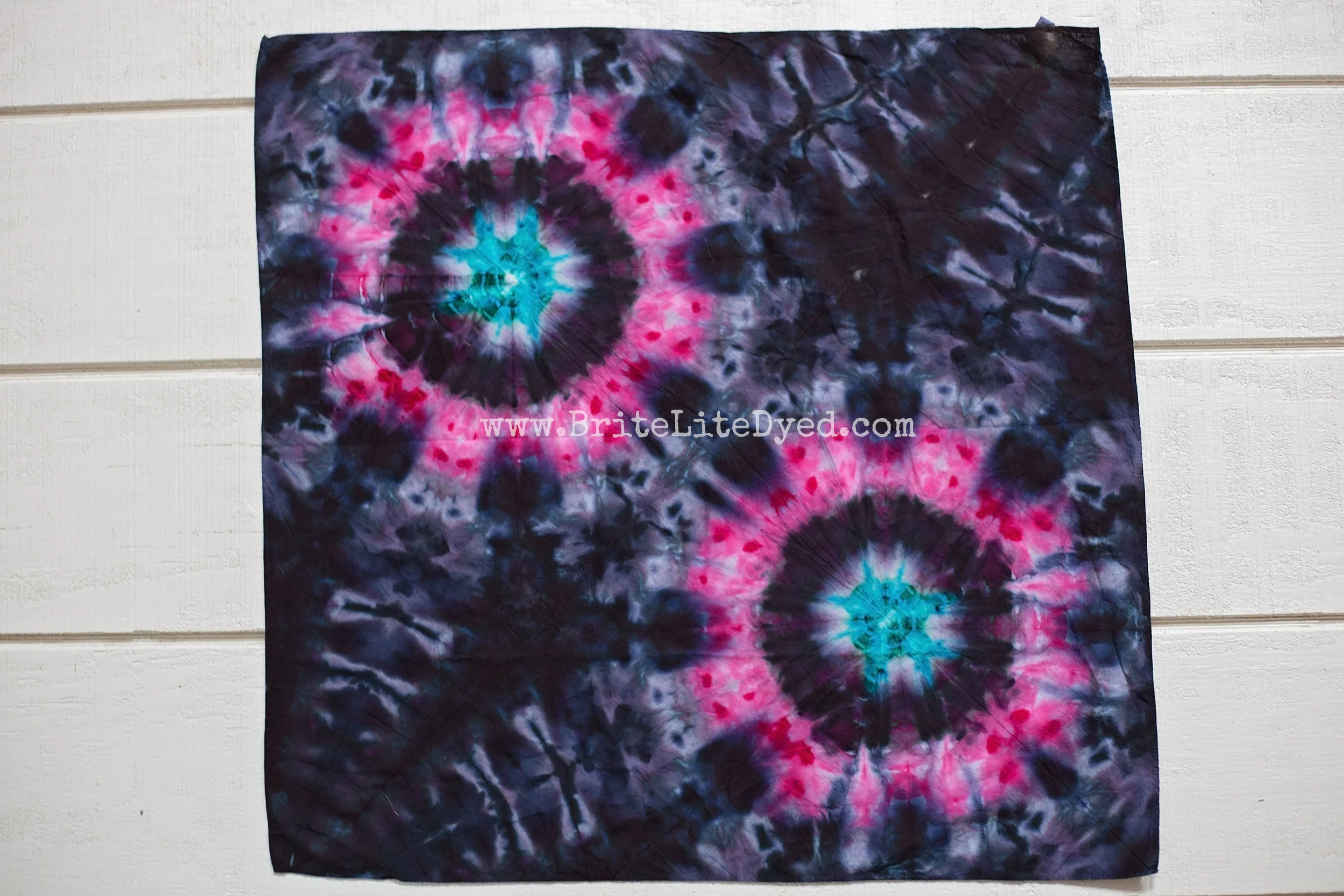 bandana-tiedye-cotton-uniquegift.jpg