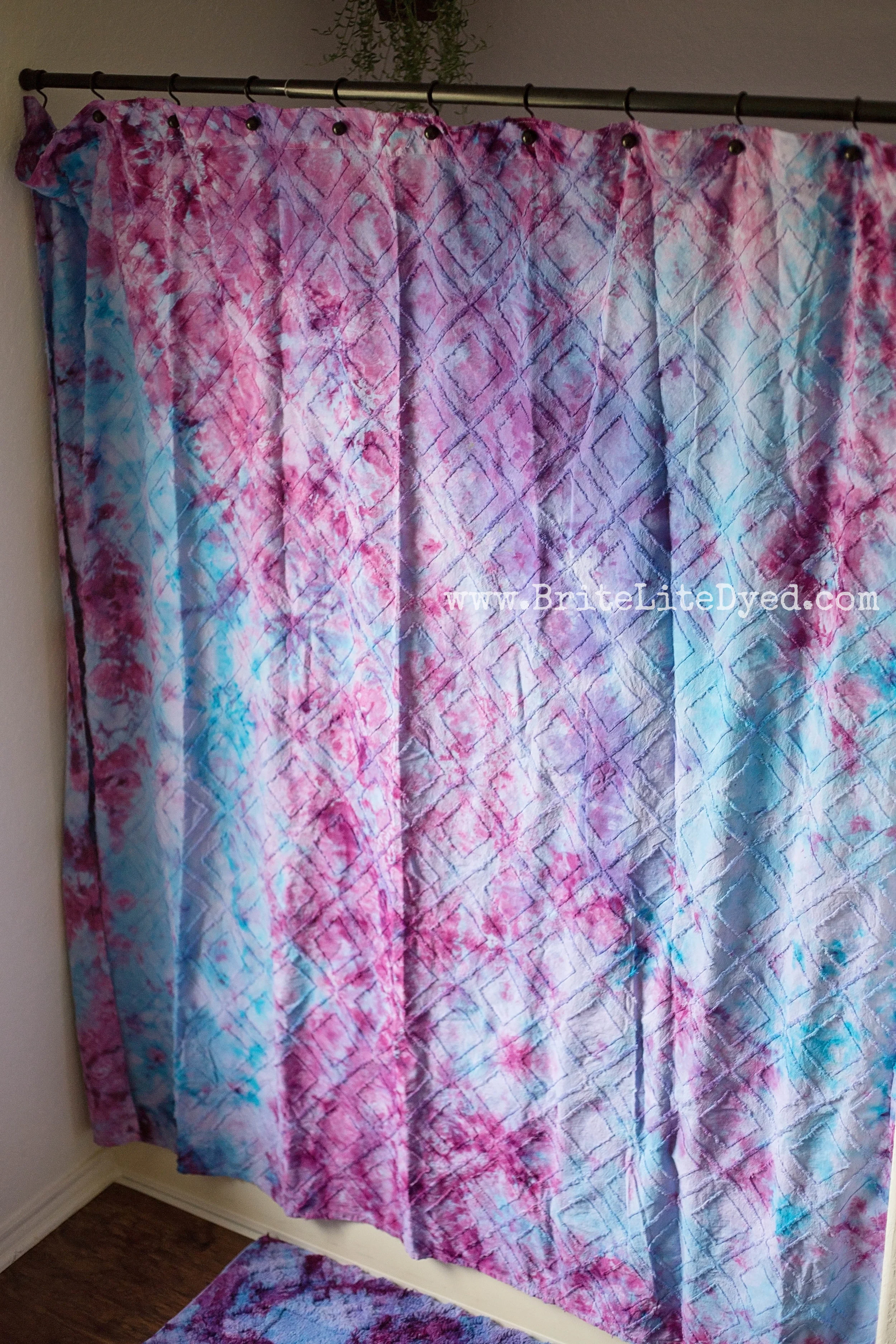handdyed-shower-curtain-hippie-bathroom-shabby-chic.jpg