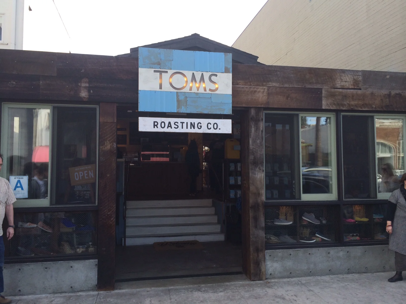 toms.jpg
