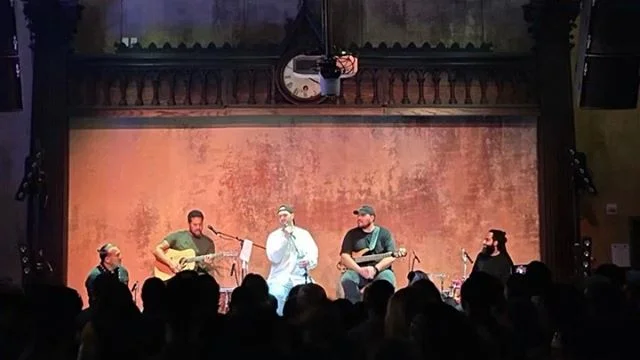 Last weeks hit with @sammyjohnson at House of Blues. 🙏🏾
.
.
#sammyjohnson #sammyjmusic #moonlightloverstour #sammyjmusic #polynesianmusic #polyreggae #houseofbluesanahiem #newzealandmusic #newzealandreggae #ocreggae #islandmusic #tupuaproductions #