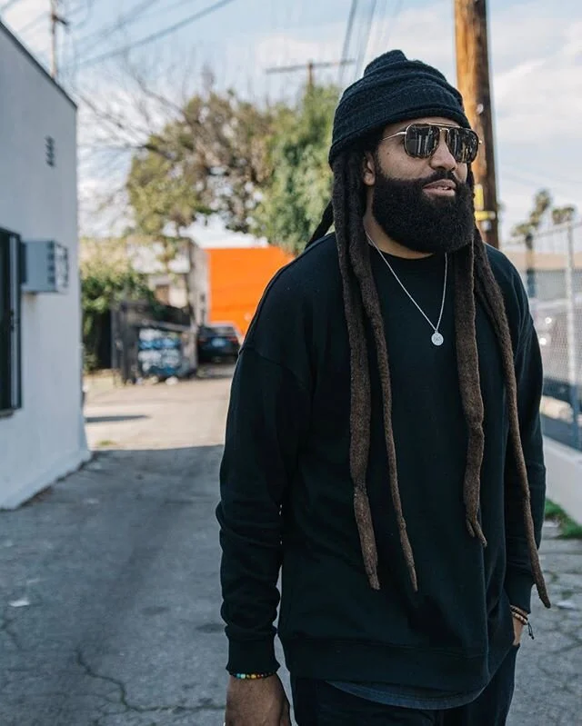 Been in the LA area almost 17yrs now. Favorite place I&rsquo;ve lived out here has got to be San Pedro
.
.
.
#dreads #musician #drummer #naturalhair
#dreadlocks #blackhair #beardgang #tomford #tomfordsunglasses #menssunglasses #sanpedro #la #losangel