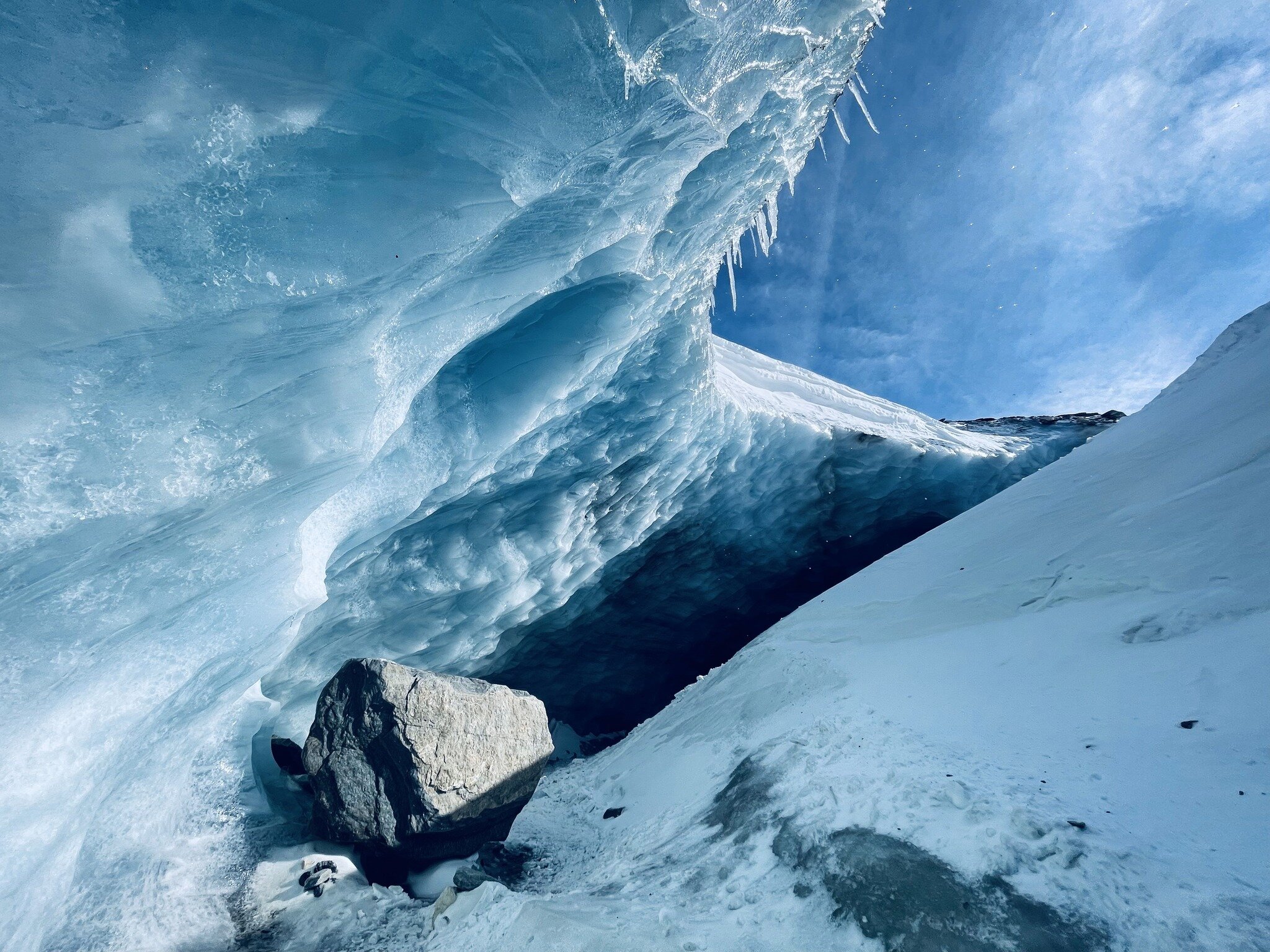 Inside the Glacier below the Matterhorn.

Breath-taking beauty created by nature.

 #matterhorn #matterhorn #matterhorn🗻 #matterhornglacierparadise #switzerland #nature #ice #glacier #icesculpture