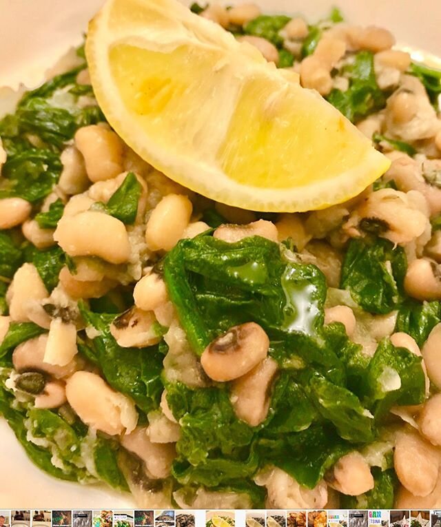 Happy Tuesday ! Have you tried our delicious Louvi beans ? Beautifully lightly cooked black eye beans and spinach in our special RetsinaLondon blend of seasoning, olive oil and fresh lemon juice. Totally vegan friendly, healthy and light. Have as a s