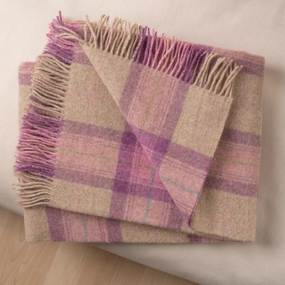 Pure New Wool Throw: Rose